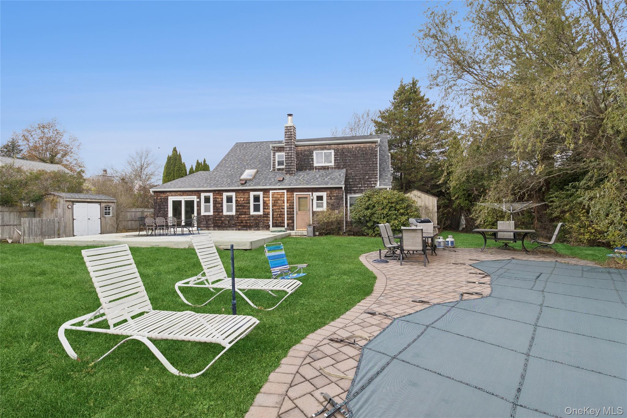 3 Meadowgrass Lane, Southampton, NY 11968