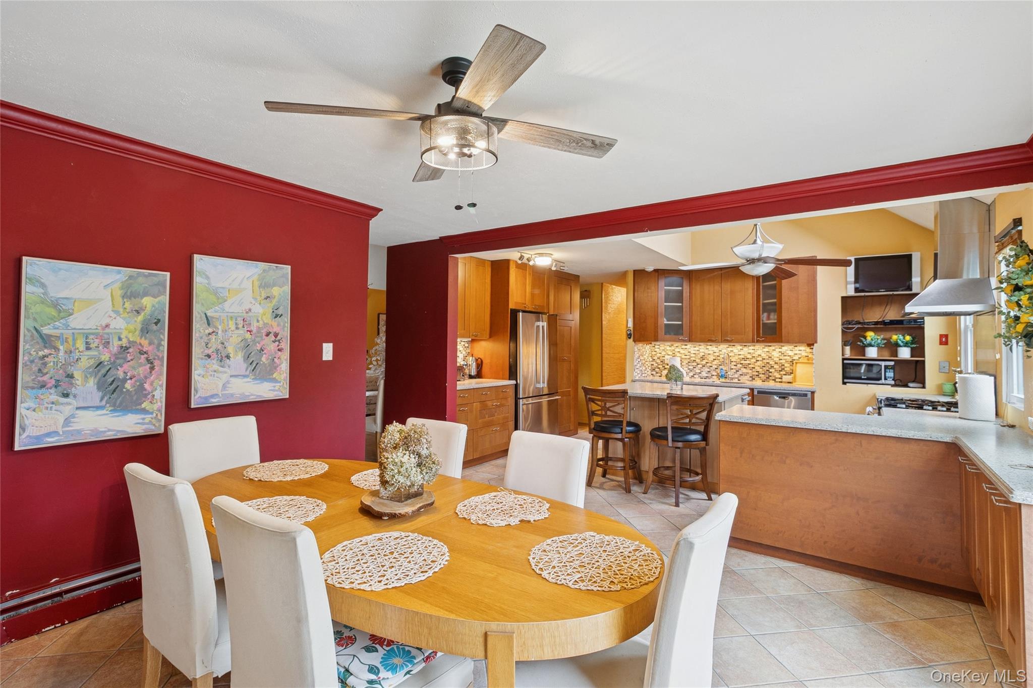 3 Meadowgrass Lane, Southampton, NY 11968