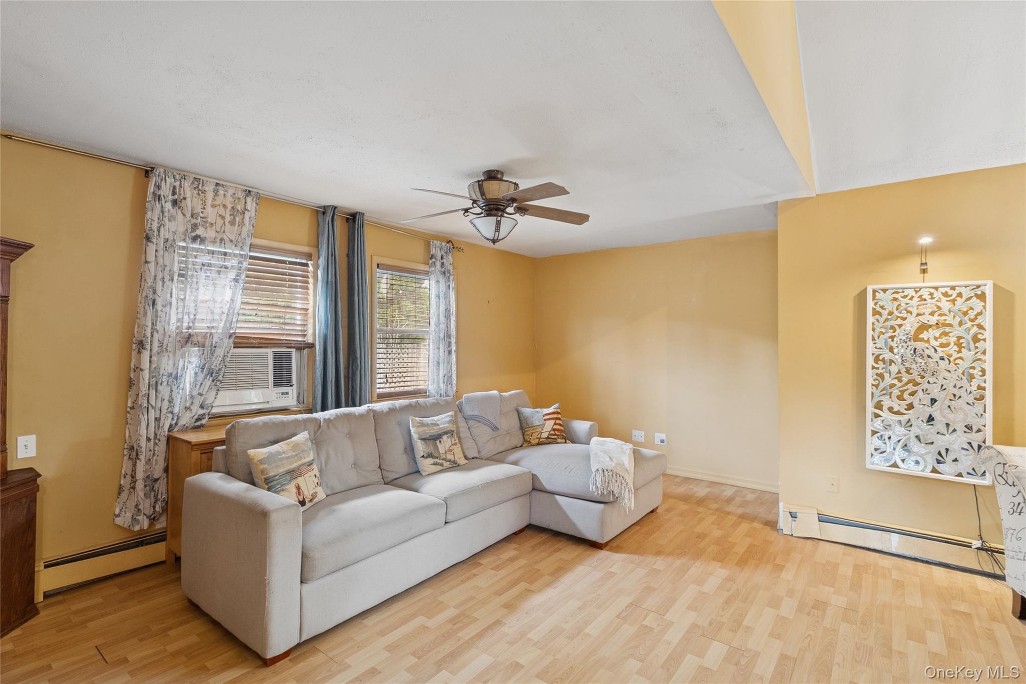 3 Meadowgrass Lane, Southampton, NY 11968