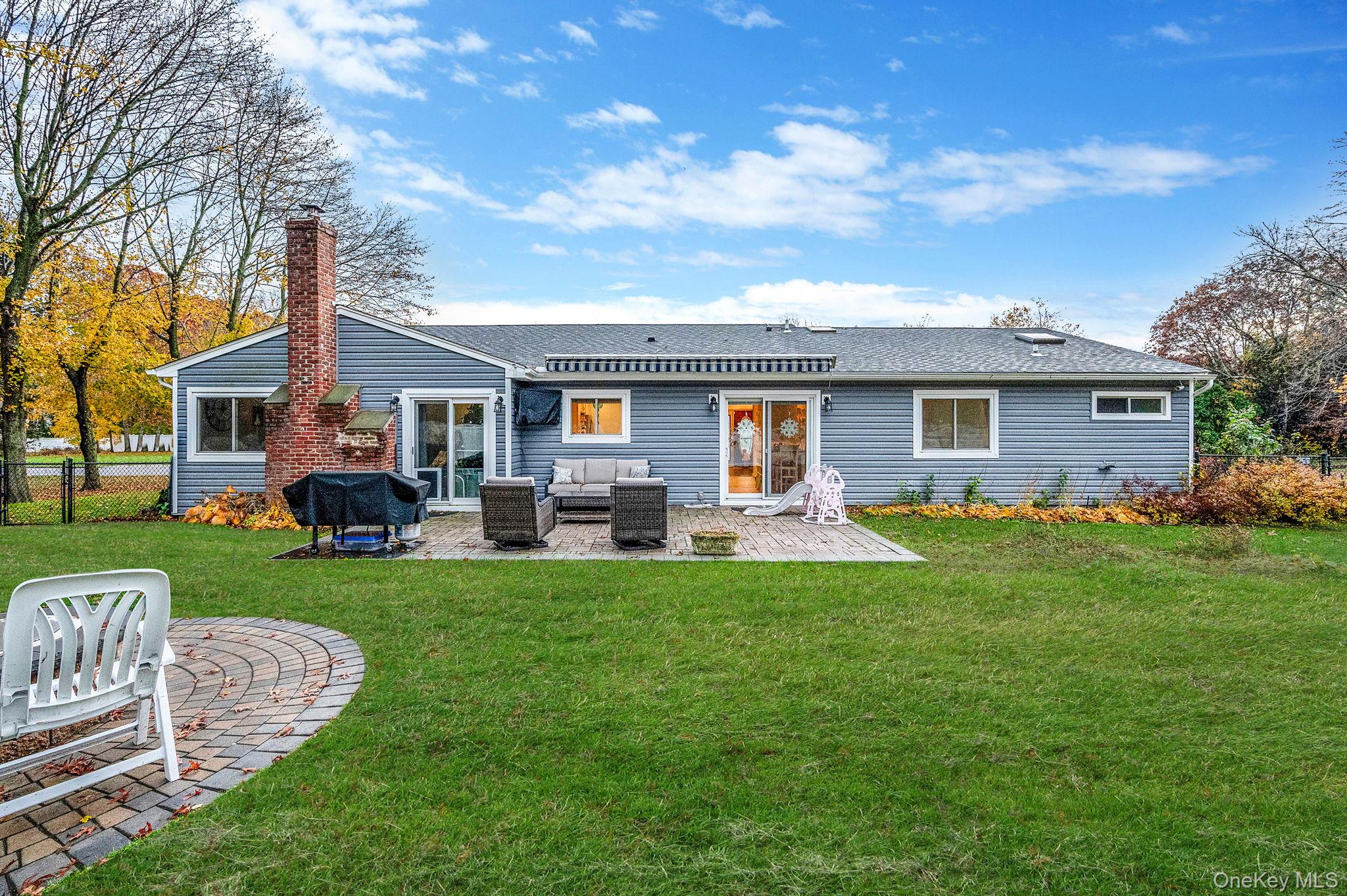 1 Fuller Drive, Ridge, NY 11961