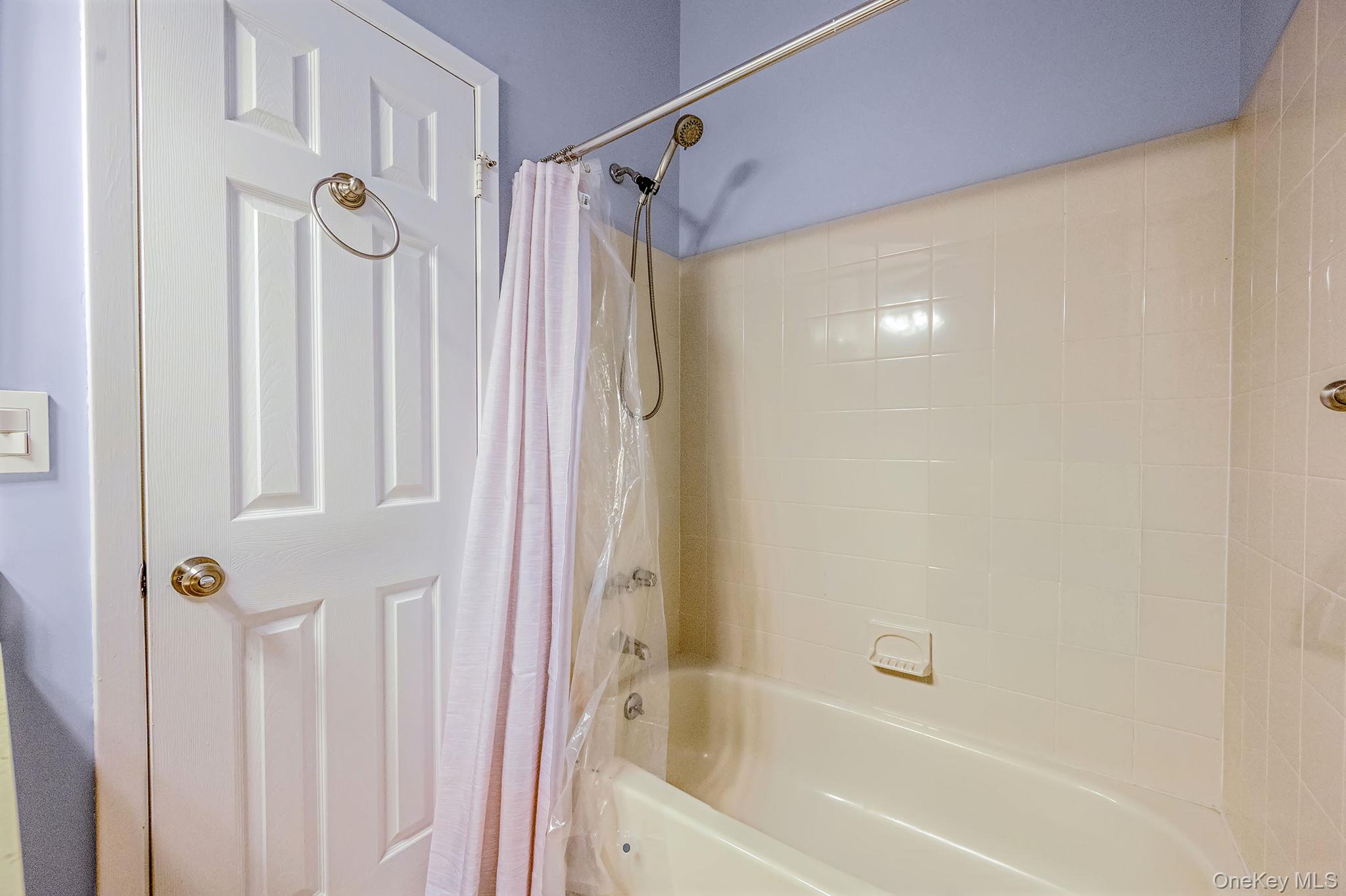 1 Fuller Drive, Ridge, NY 11961