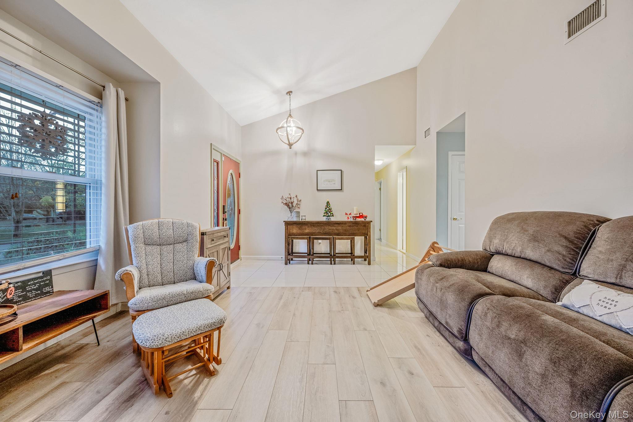 1 Fuller Drive, Ridge, NY 11961