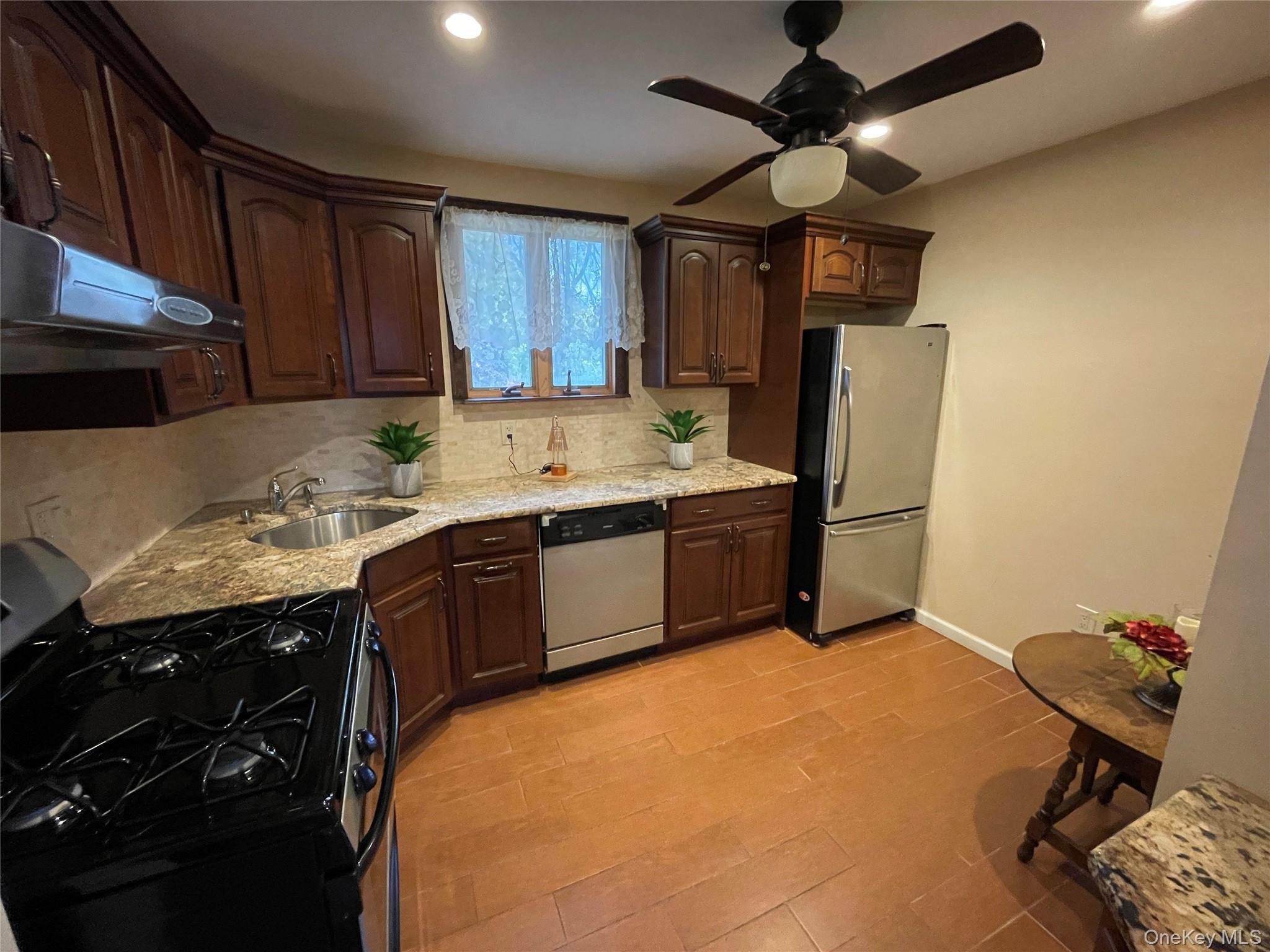 335 Alfred Street, North Babylon, NY 11703