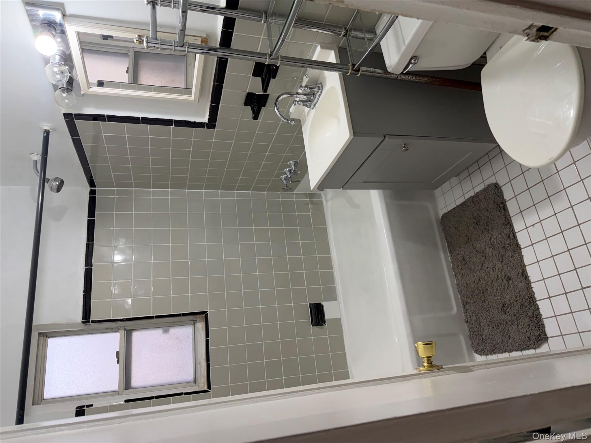 247-41 77th Crescent # B, Bellerose, NY 11426