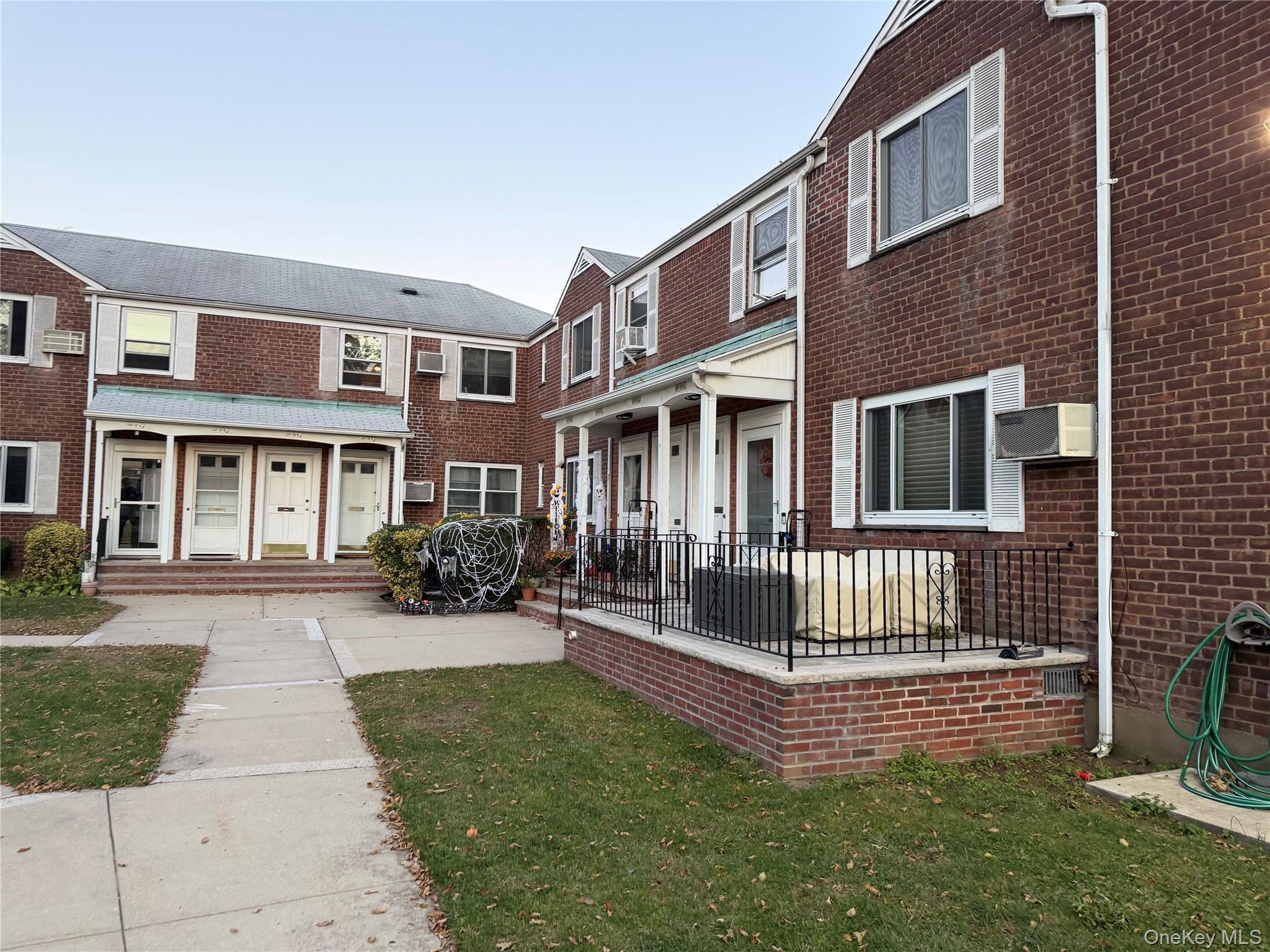 247-41 77th Crescent # B, Bellerose, NY 11426