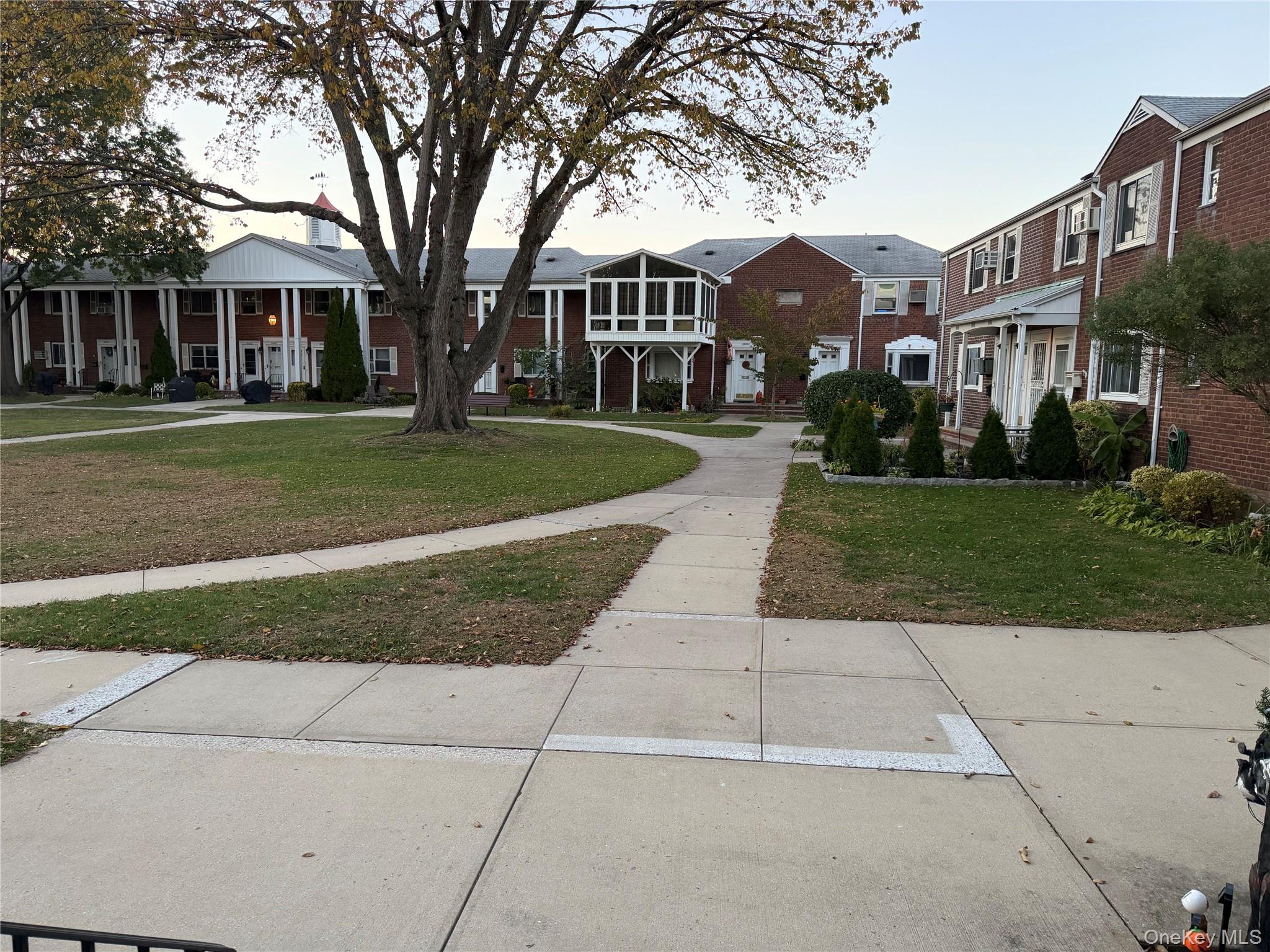 247-41 77th Crescent # B, Bellerose, NY 11426