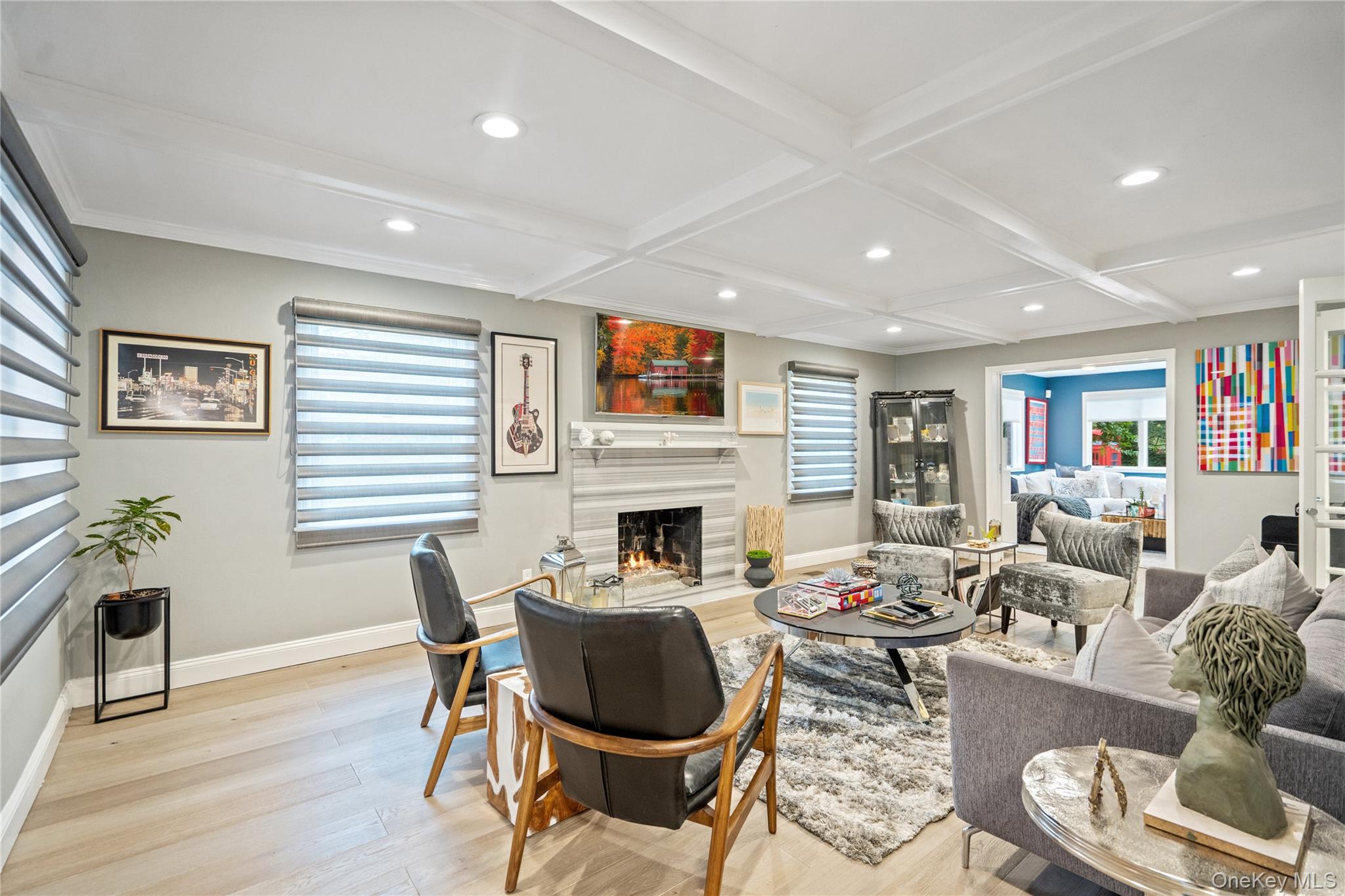 96 Oakdale Lane, East Hills, NY 11577