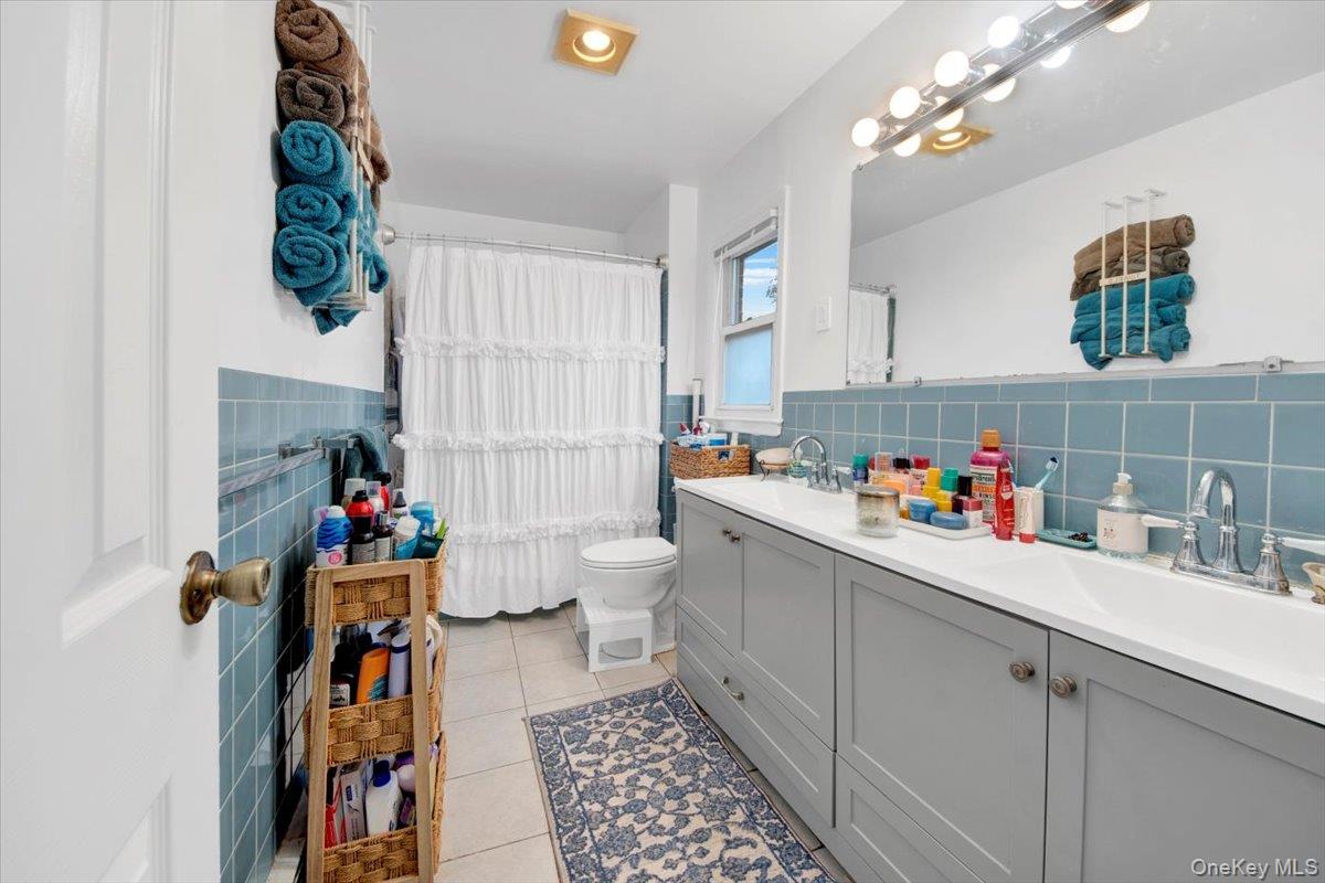 16 Rigby Street, Yonkers, NY 10704