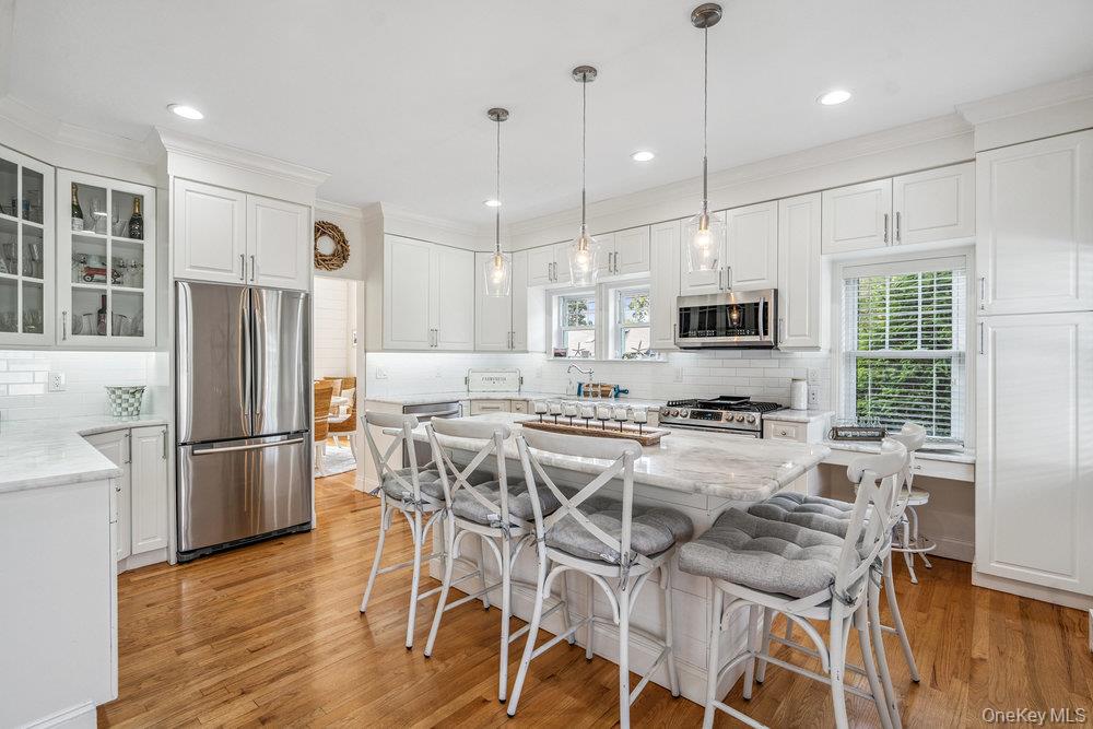 1 Bayview Avenue, Islip, NY 11751