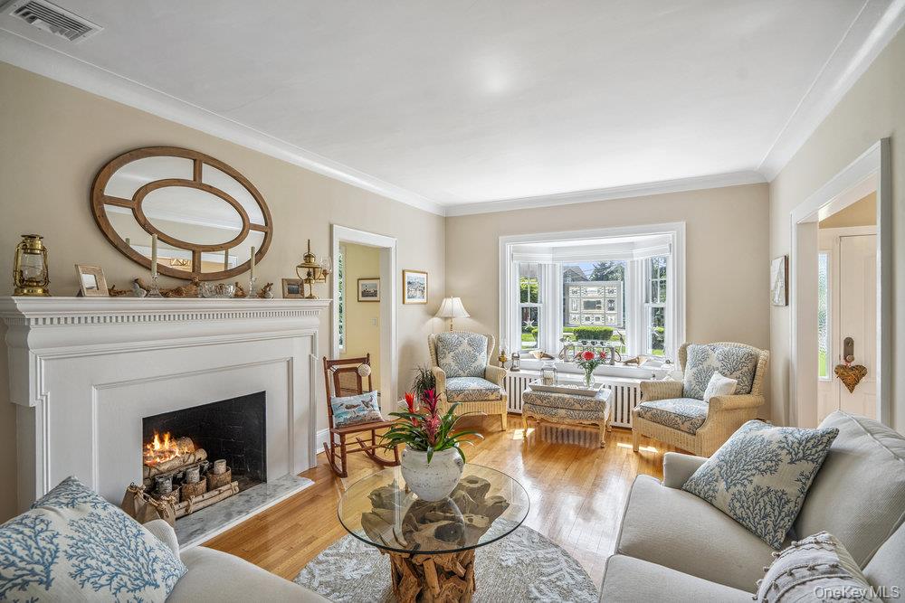 1 Bayview Avenue, Islip, NY 11751