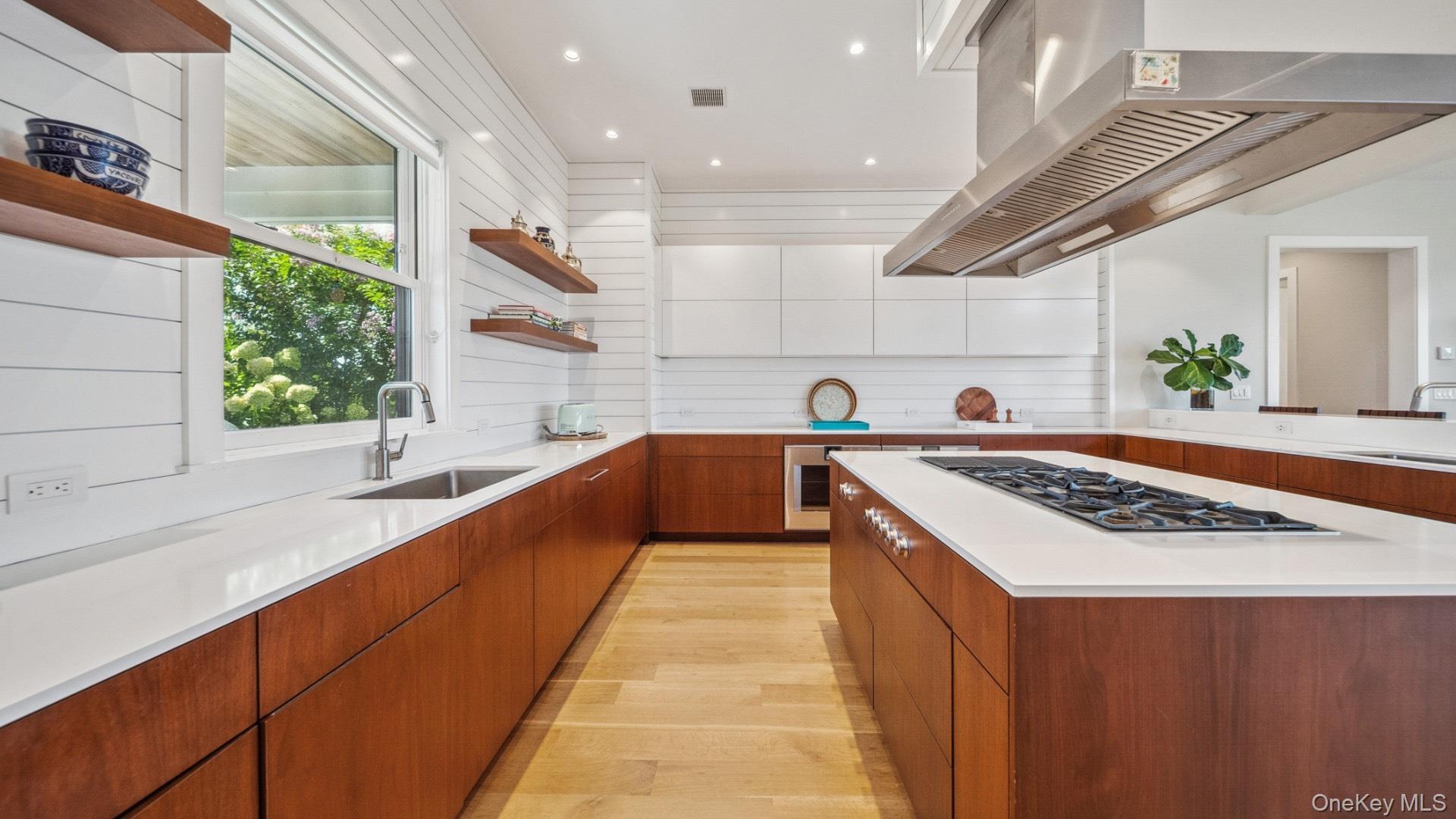 102 & 92 Dune Road, Westhampton Beach, NY 11978