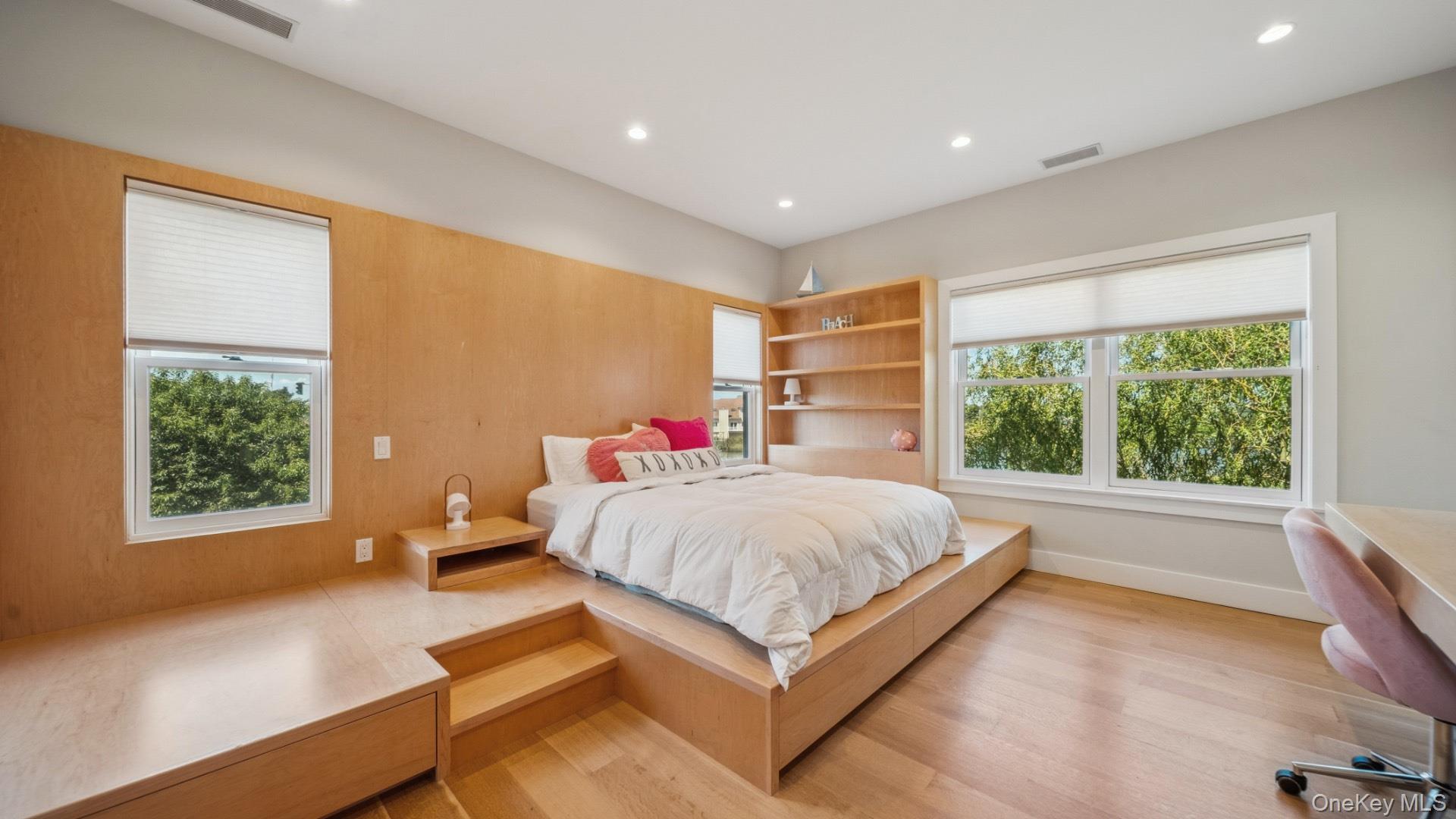 102 & 92 Dune Road, Westhampton Beach, NY 11978