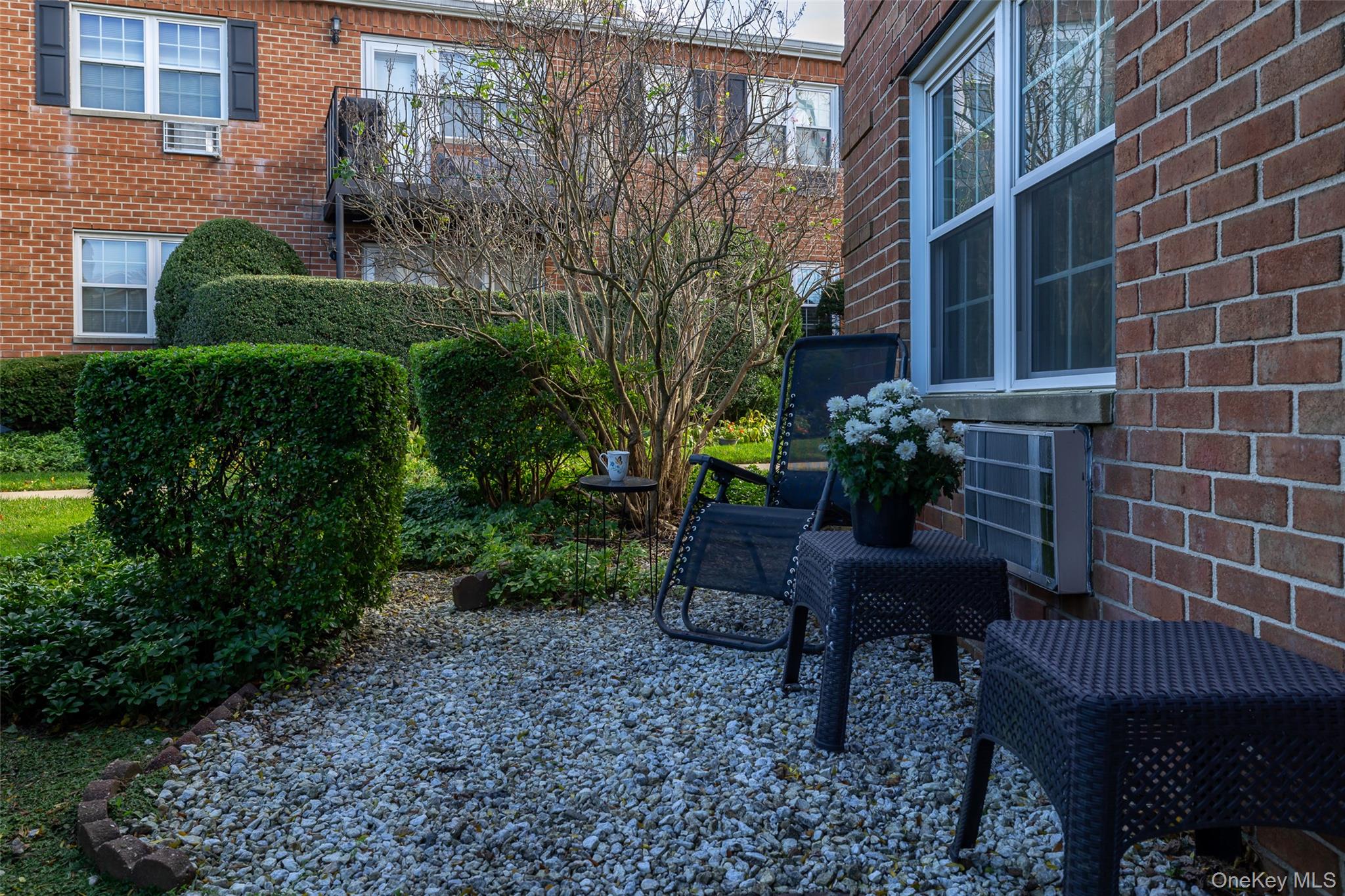 307-13 Hicksville Road # 13, Bethpage, NY 11714