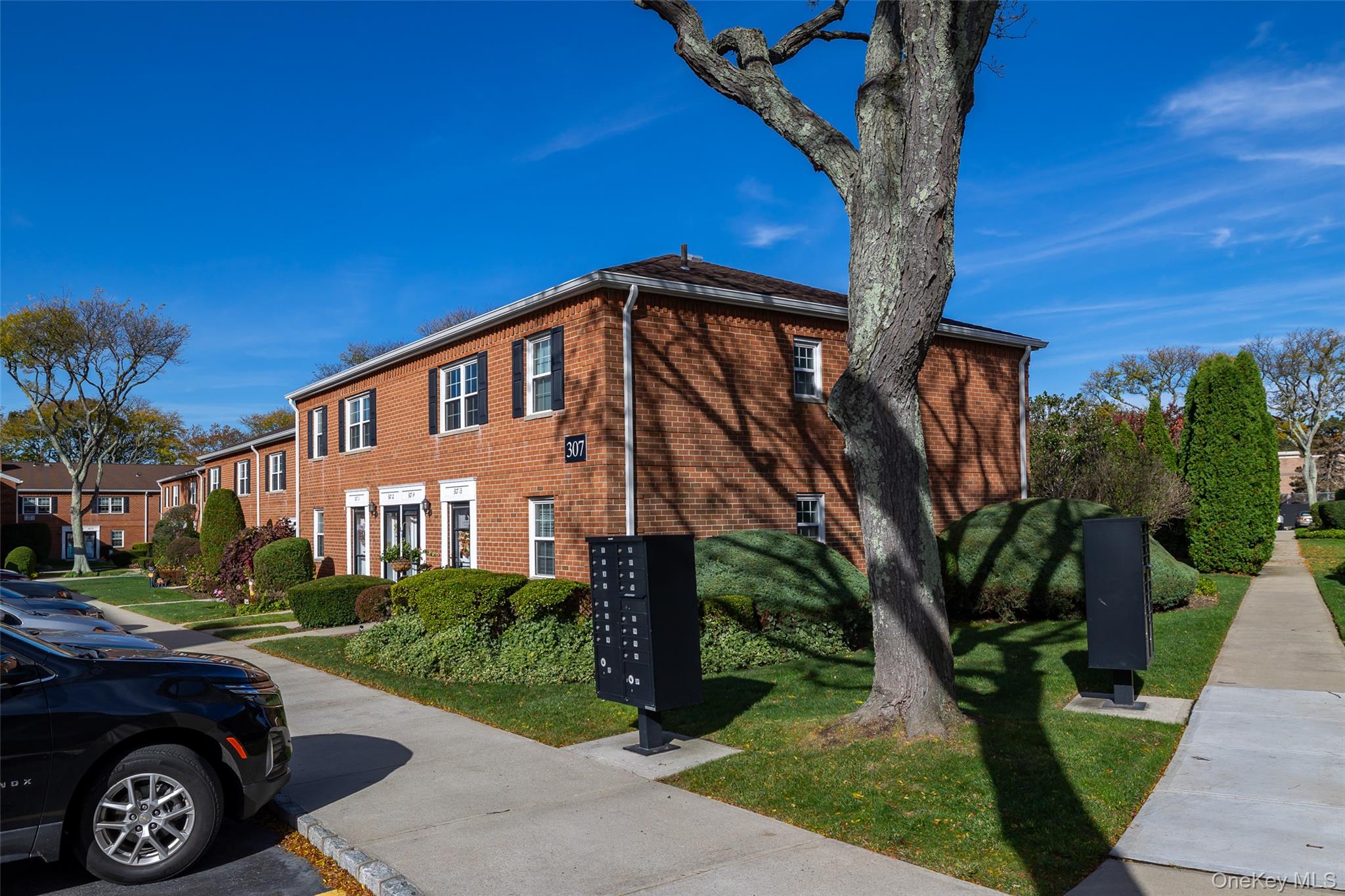 307-13 Hicksville Road # 13, Bethpage, NY 11714