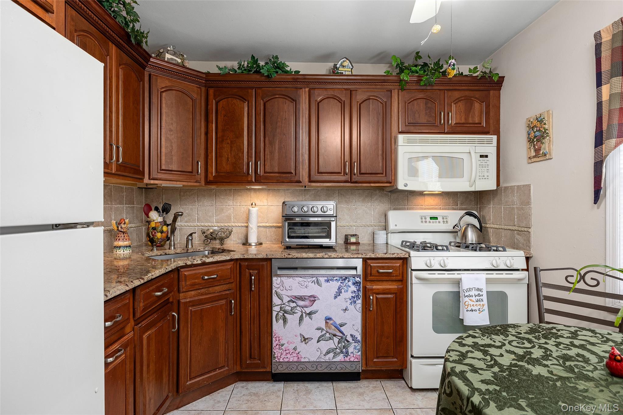 307-13 Hicksville Road # 13, Bethpage, NY 11714