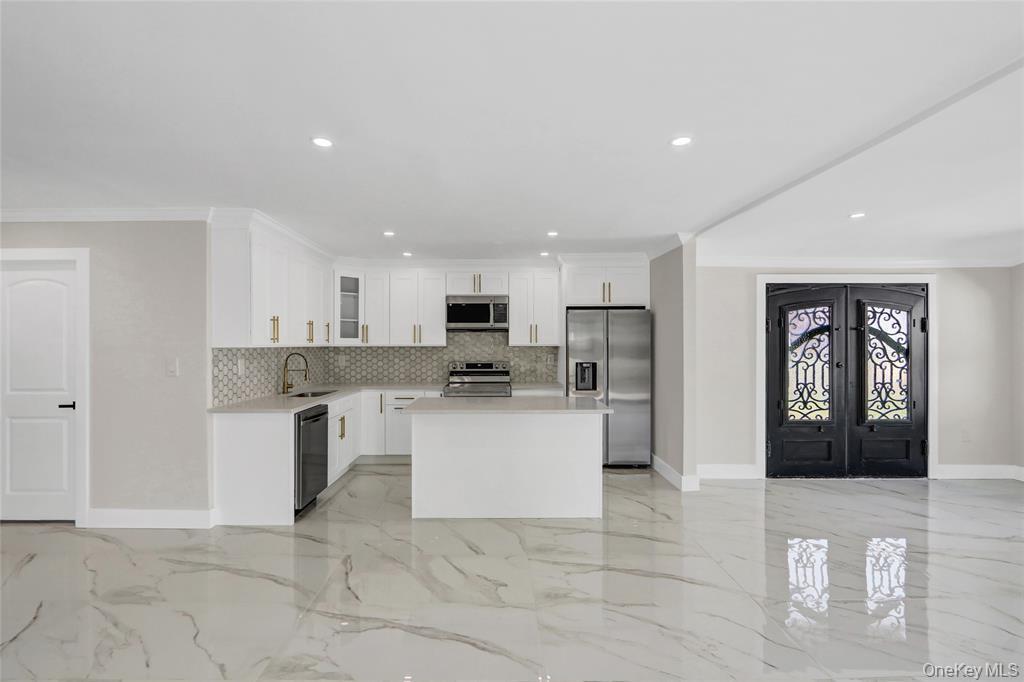 12 Woodcock Lane, Levittown, NY 11756