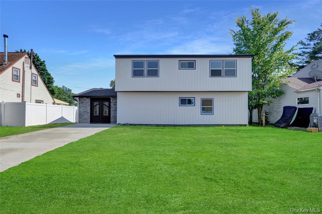 12 Woodcock Lane, Levittown, NY 11756