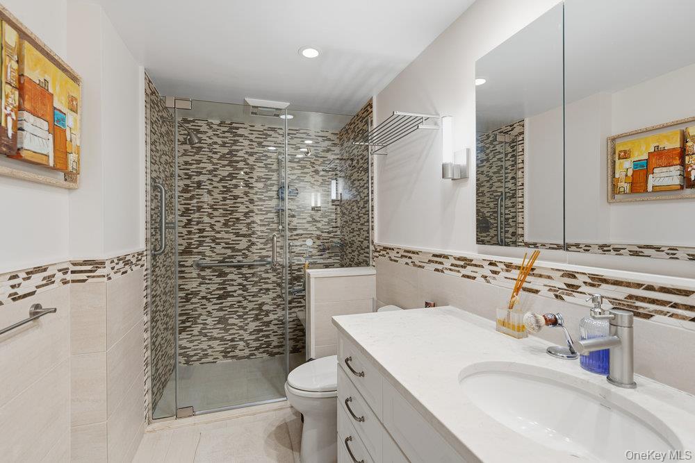 30 Stoner Avenue # 1S, Great Neck, NY 11021