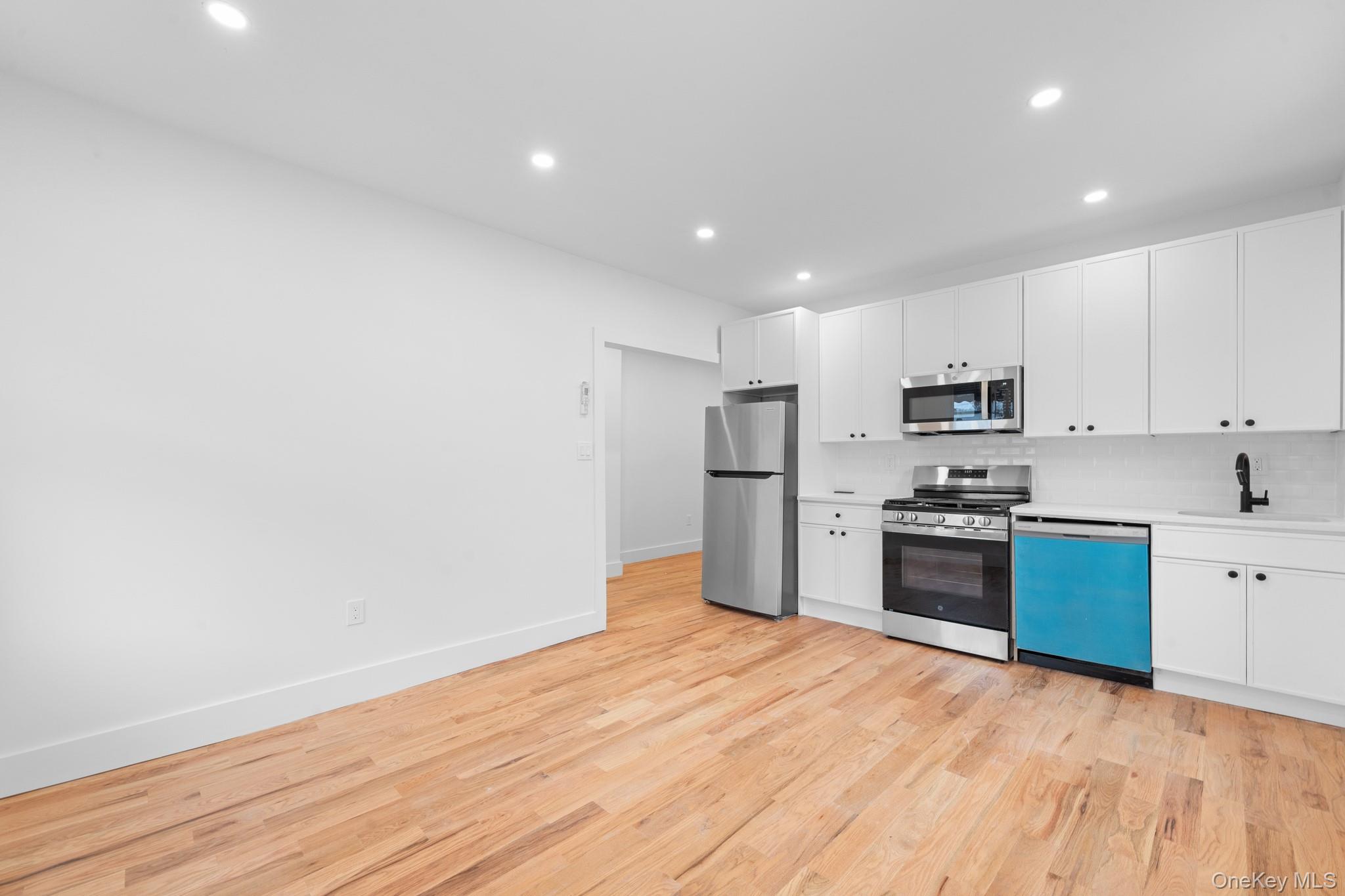 741 E 227th Street, Bronx, NY 10466