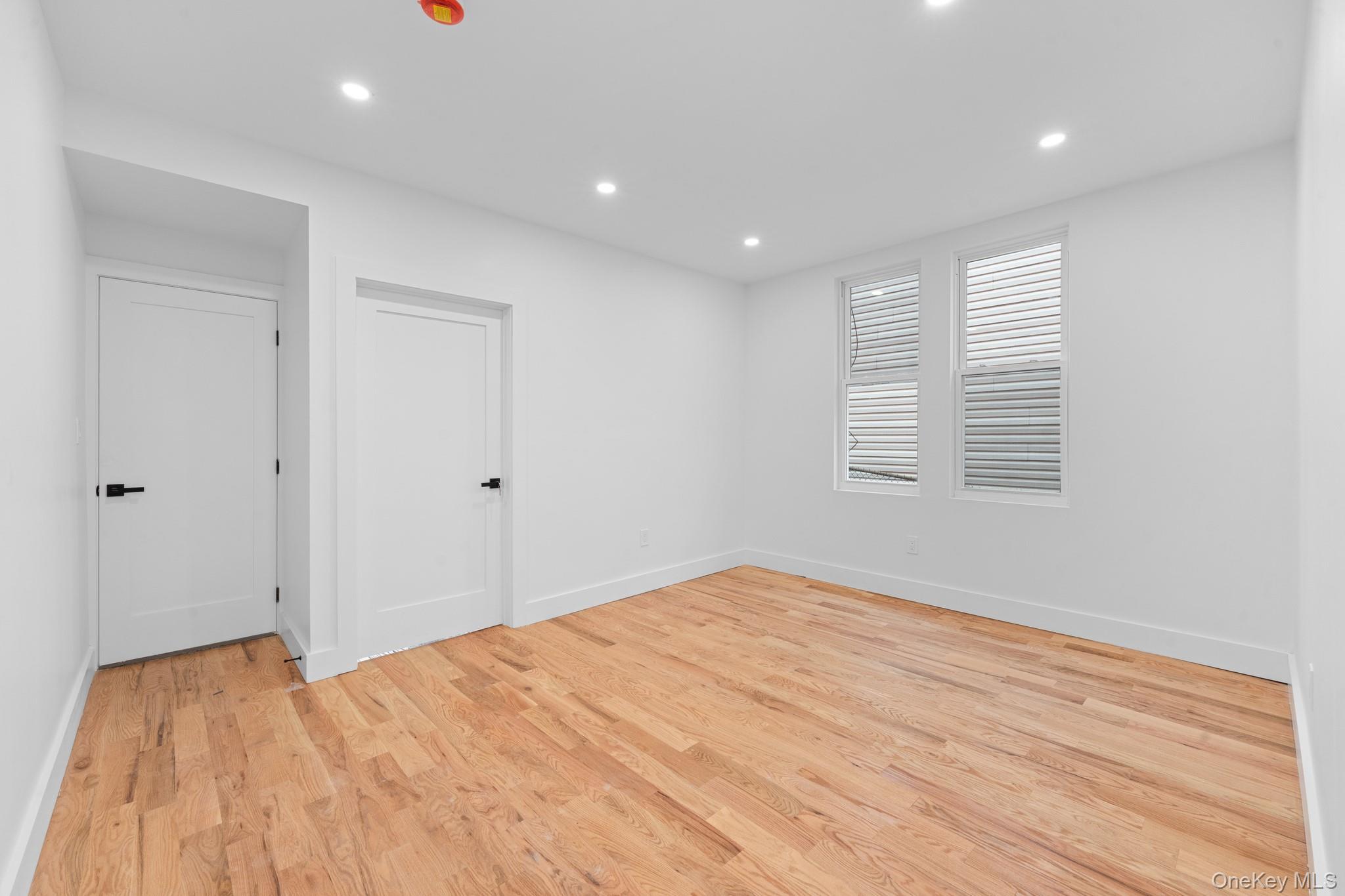 741 E 227th Street, Bronx, NY 10466