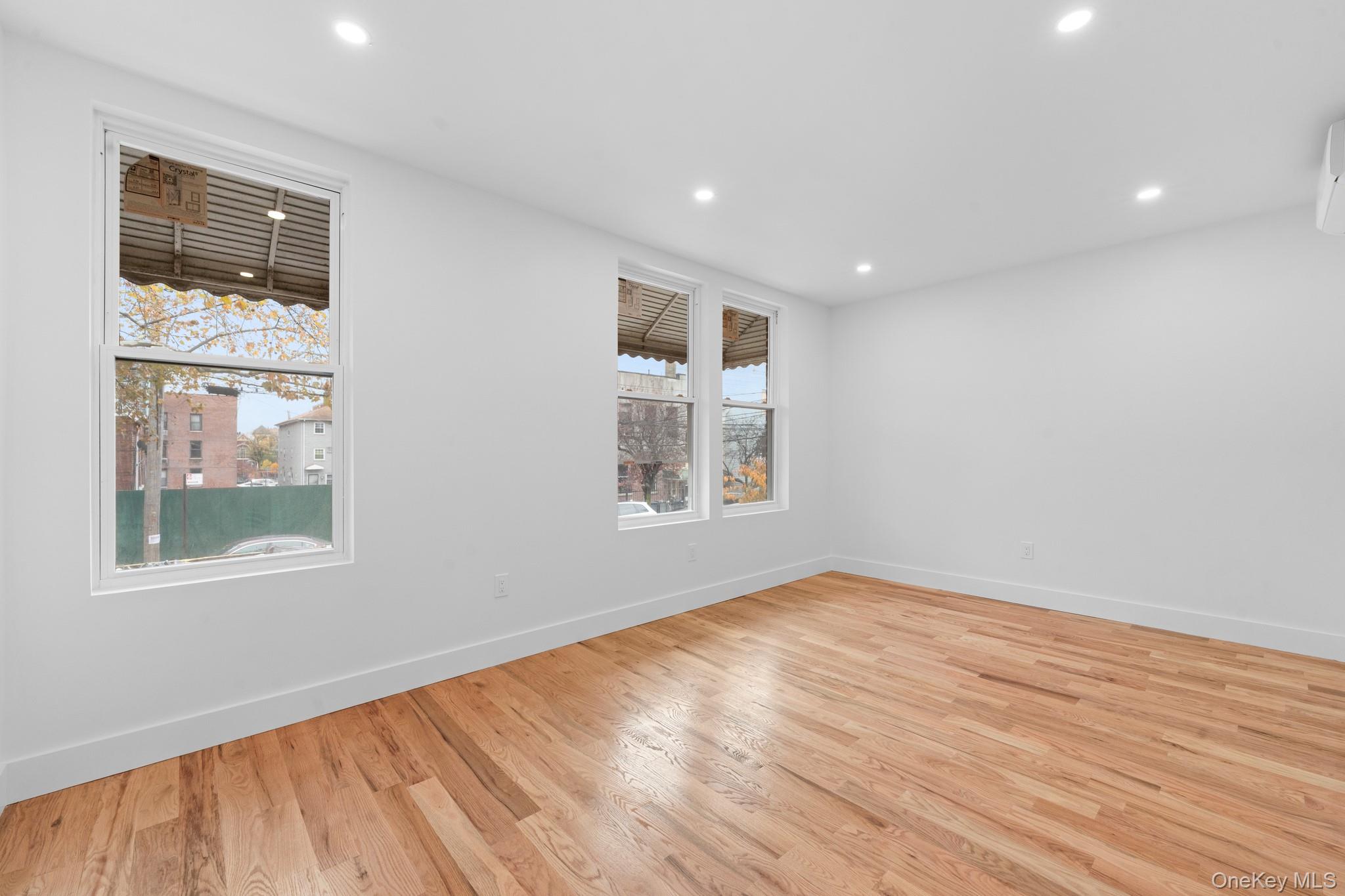 741 E 227th Street, Bronx, NY 10466