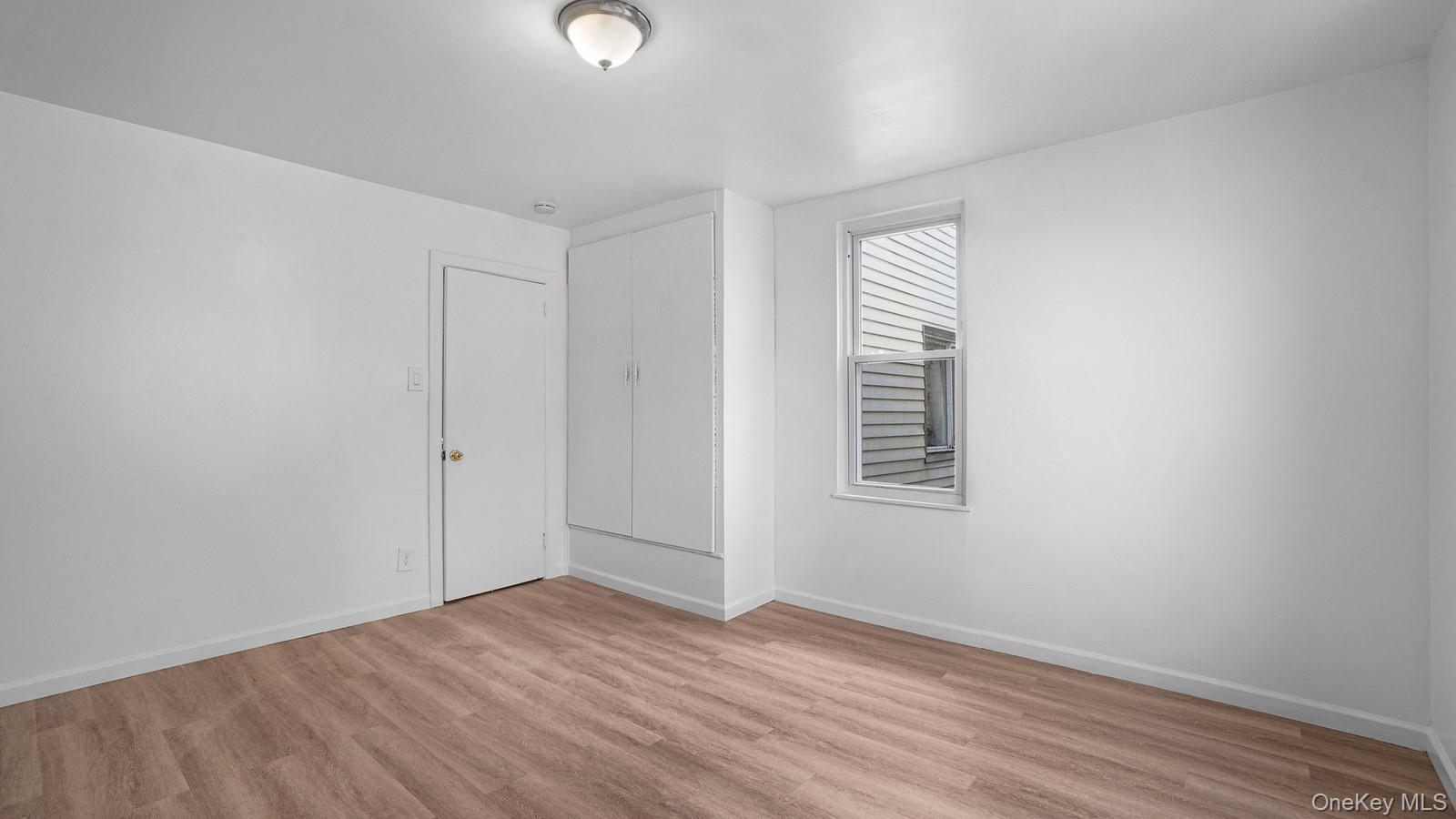 681 Rhinelander Avenue, Bronx, NY 10462