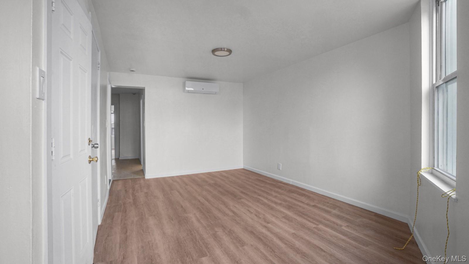 681 Rhinelander Avenue, Bronx, NY 10462