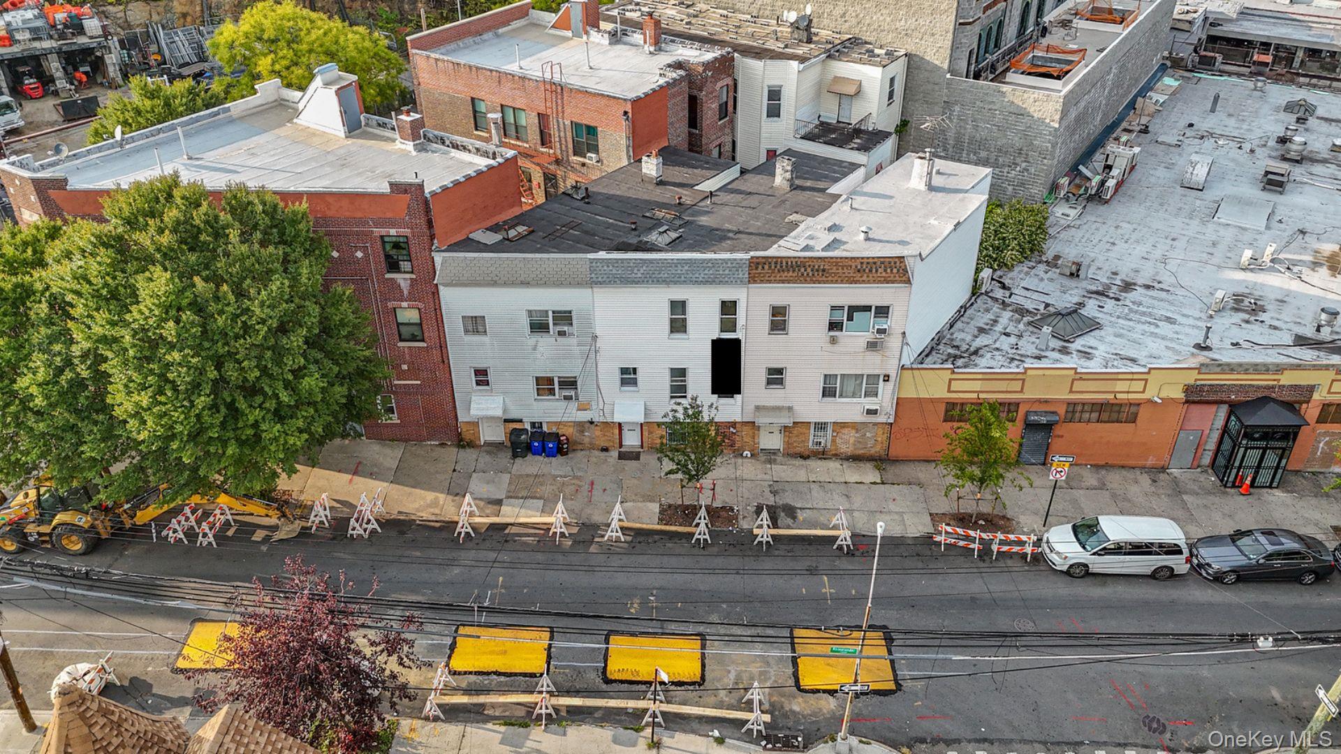 681 Rhinelander Avenue, Bronx, NY 10462