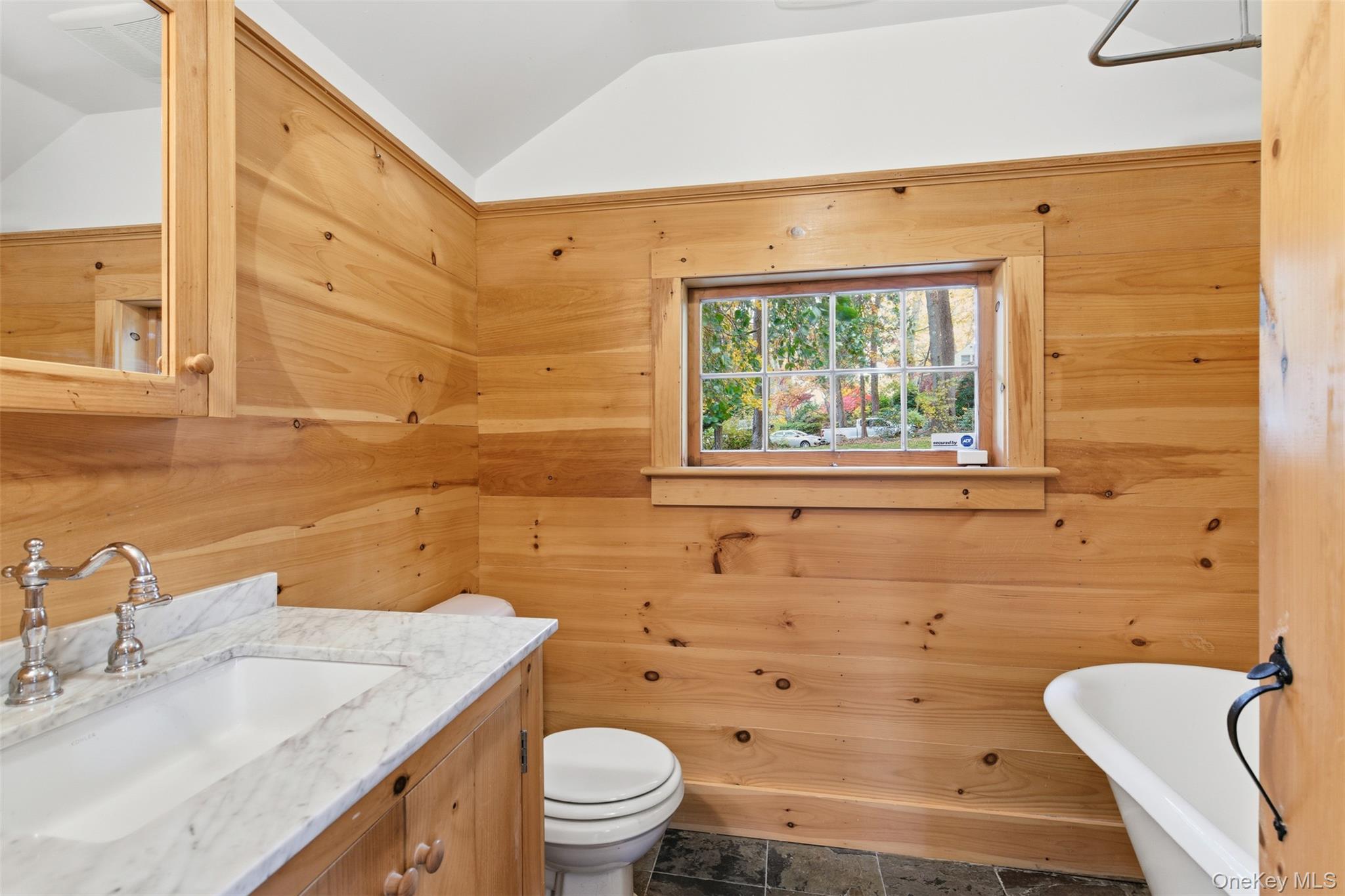 289 E Main Street, Centerport, NY 11721