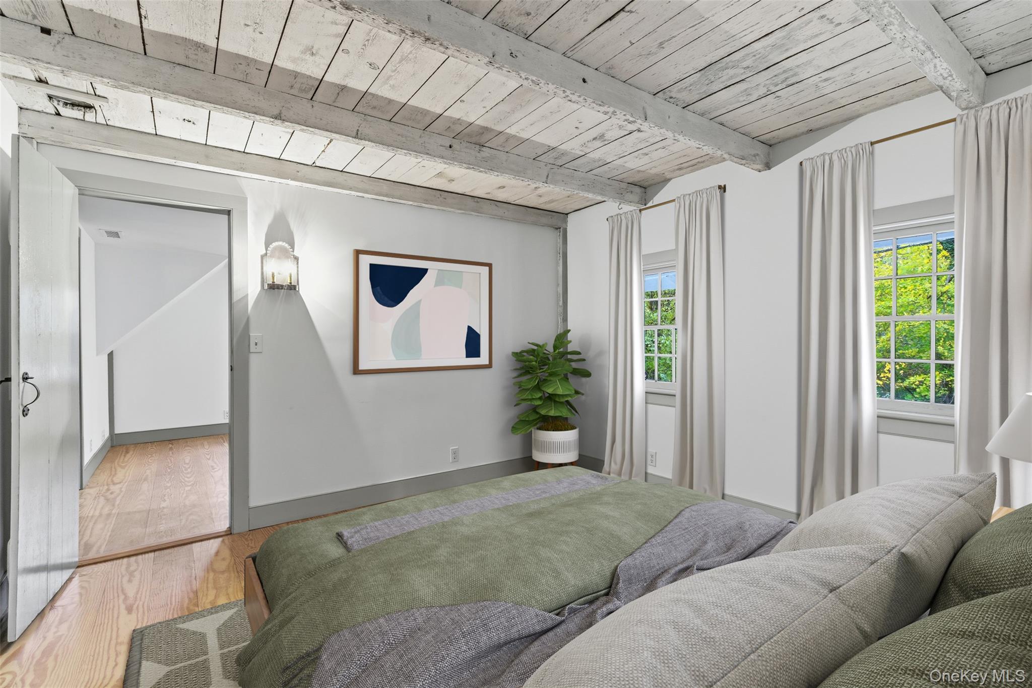 289 E Main Street, Centerport, NY 11721