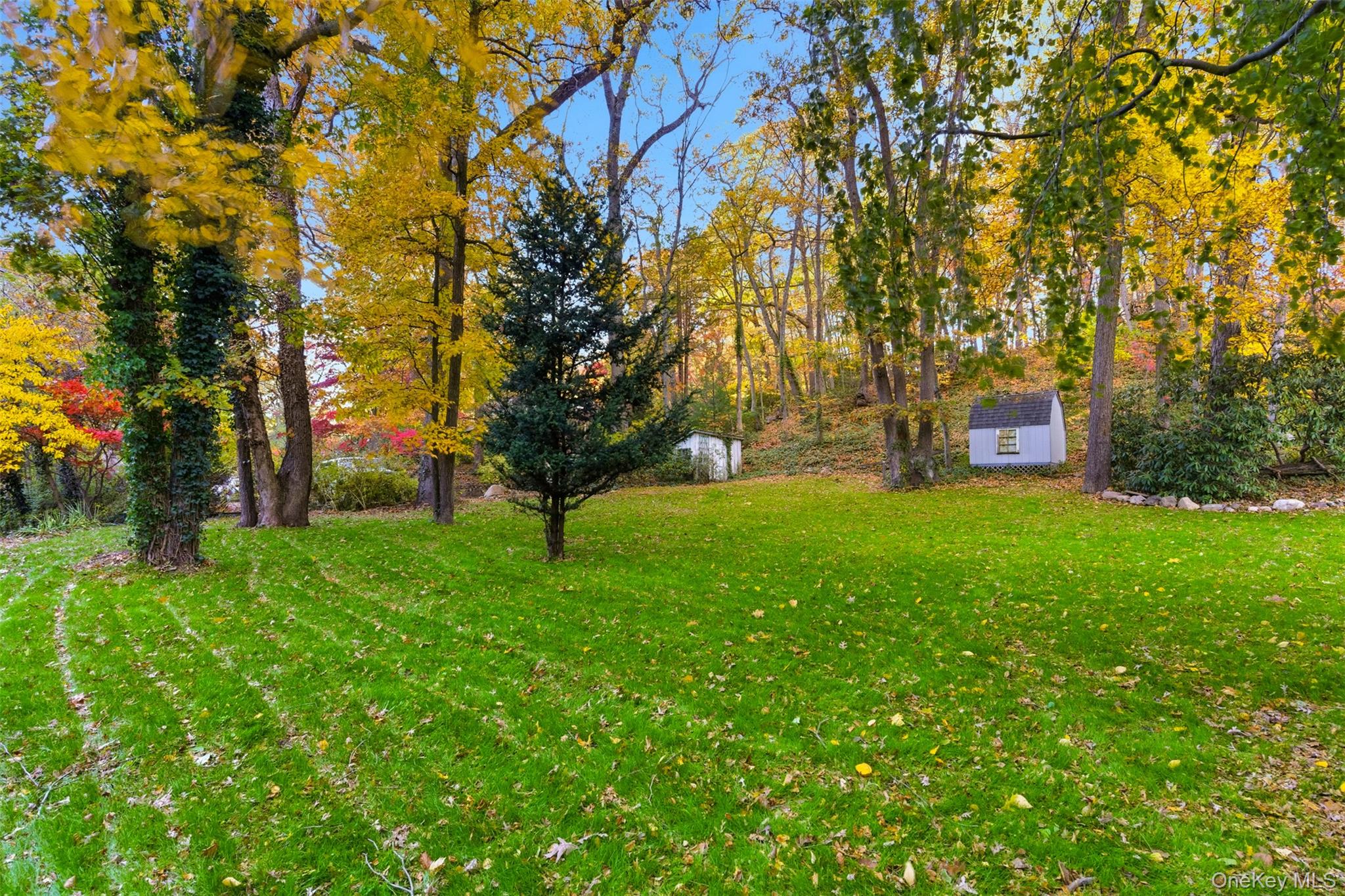 289 E Main Street, Centerport, NY 11721