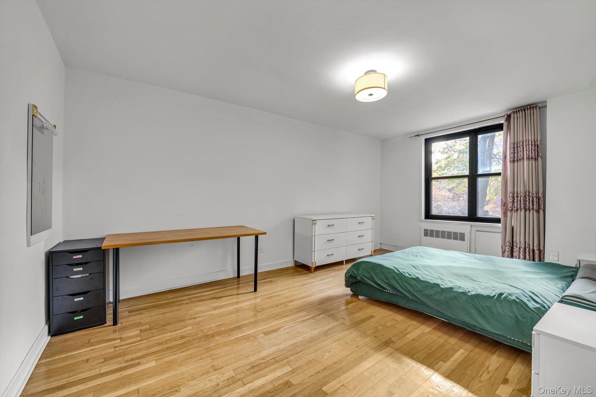 139-15 83 Ave # 305, Briarwood, NY 11435