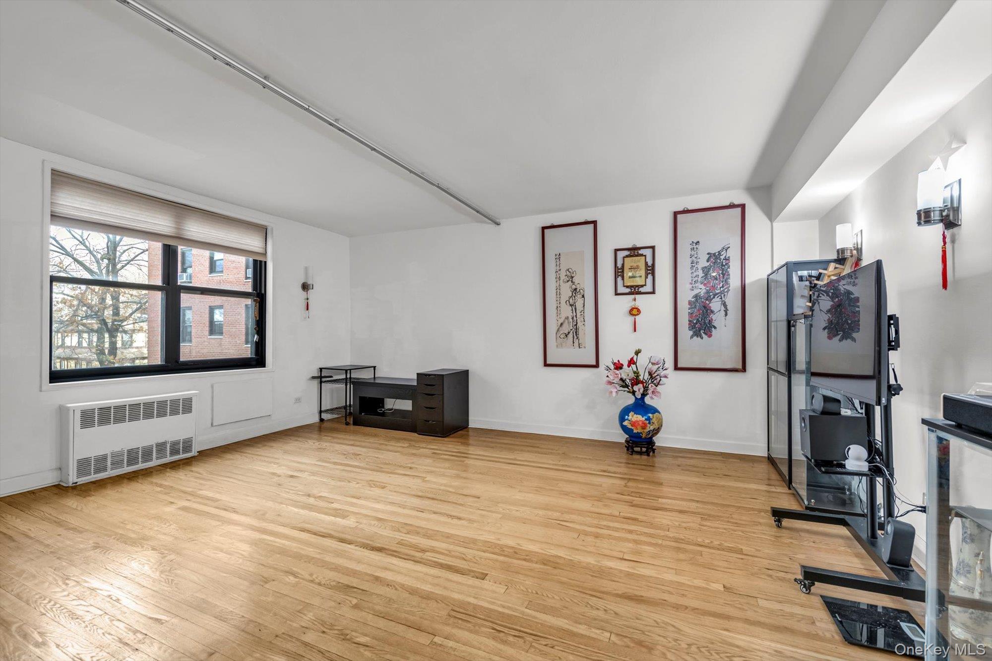 139-15 83 Ave # 305, Briarwood, NY 11435