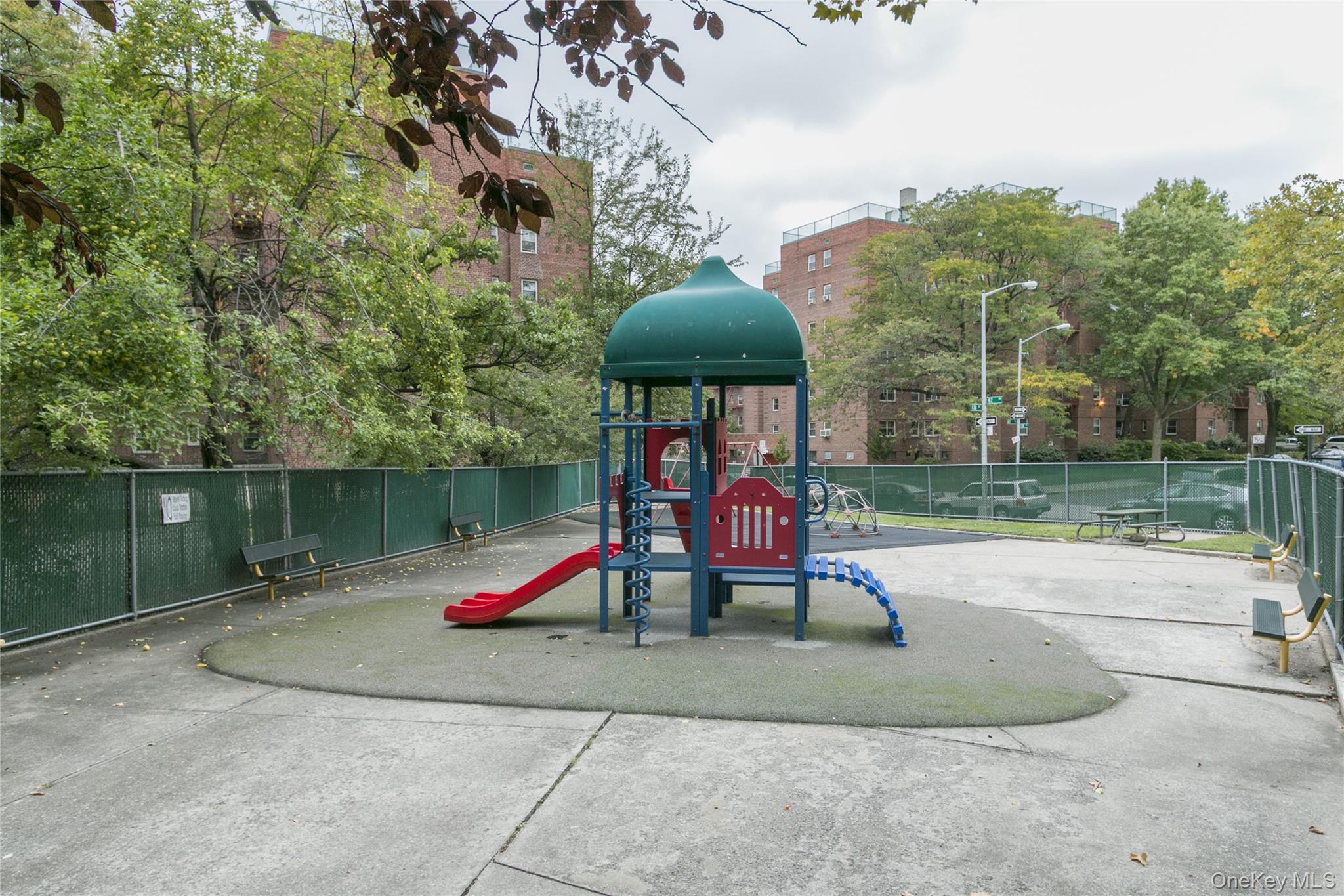 139-15 83 Ave # 305, Briarwood, NY 11435