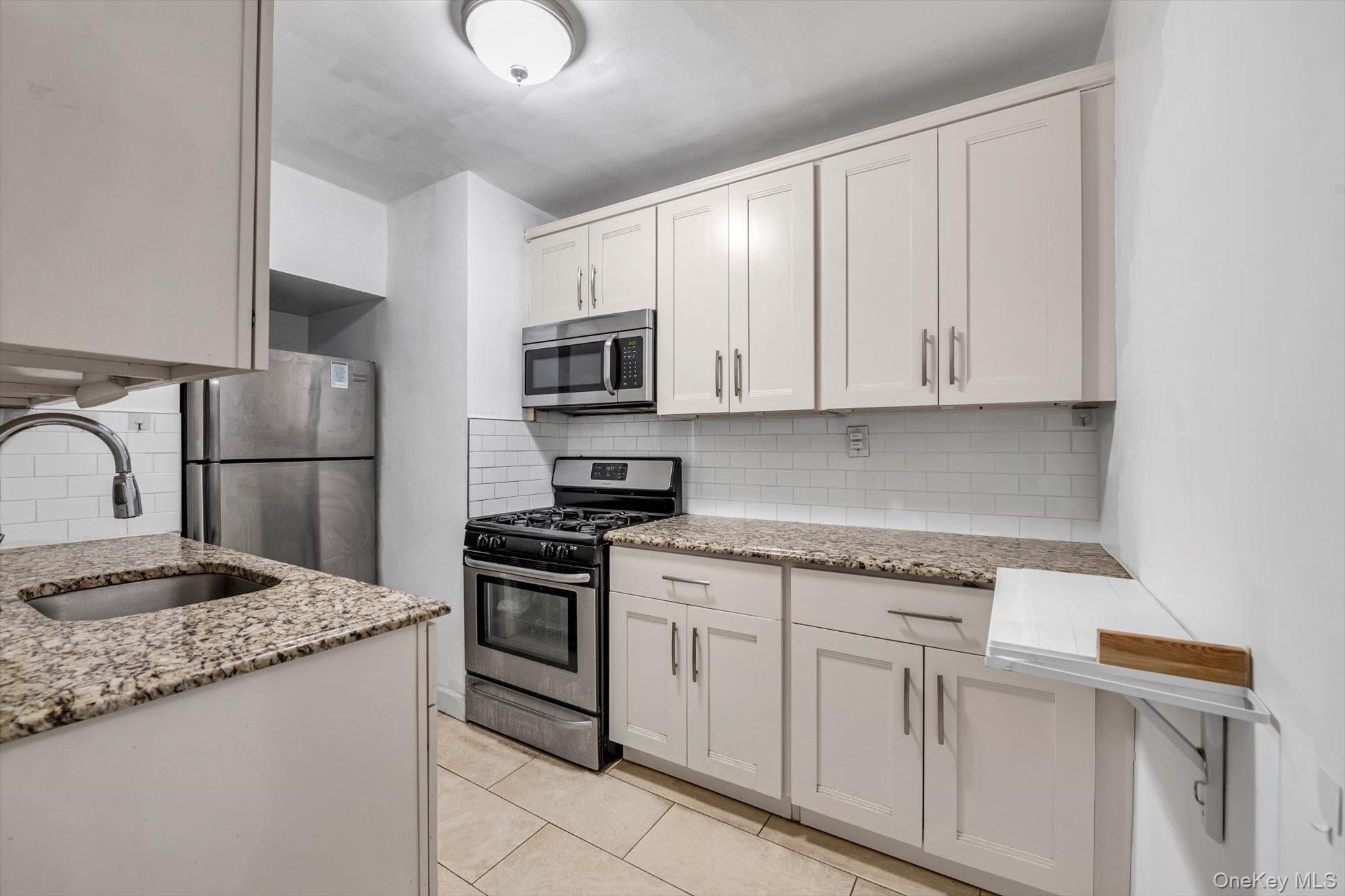 139-15 83 Ave # 305, Briarwood, NY 11435