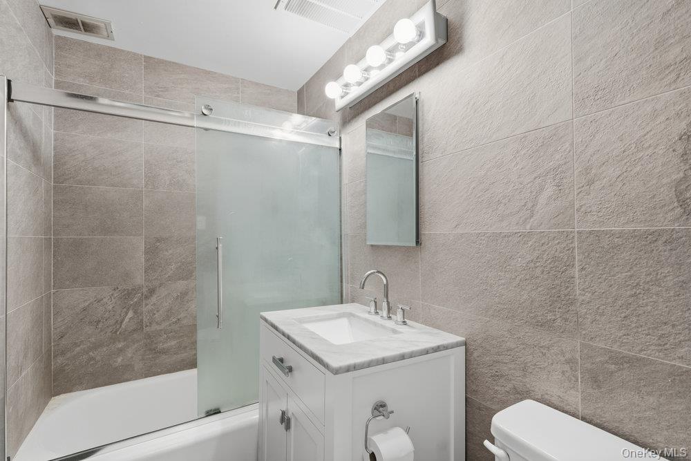 45 Hill Park Avenue # PR2, Great Neck, NY 11021