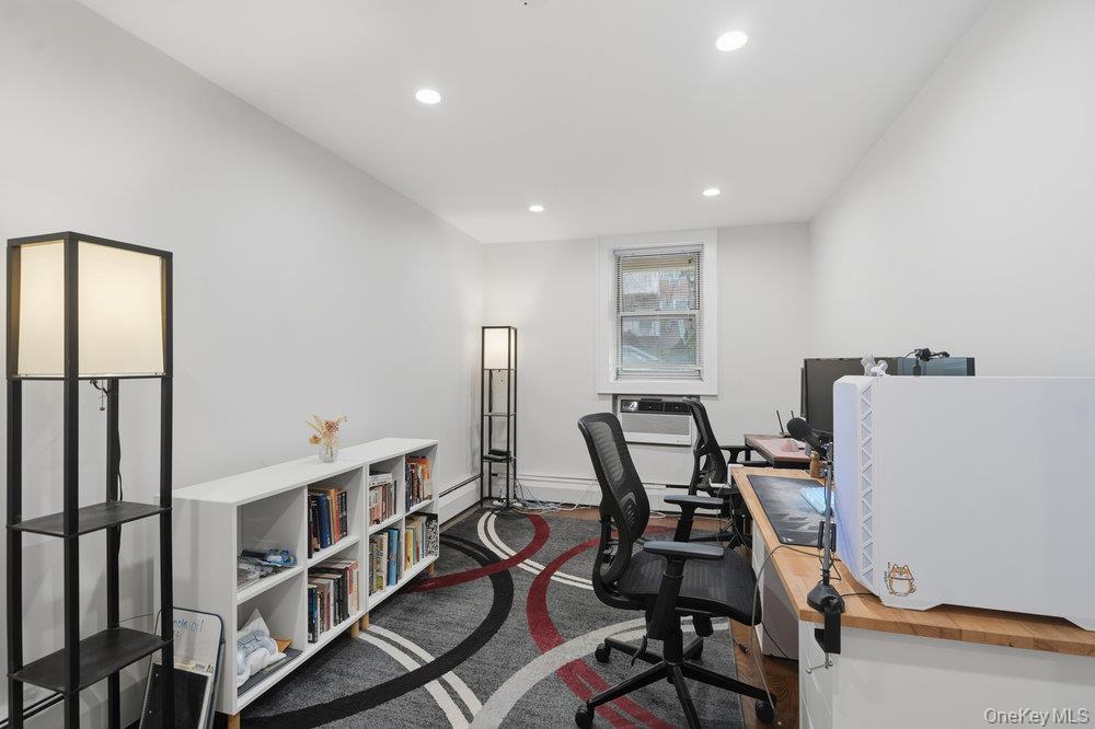 45 Hill Park Avenue # PR2, Great Neck, NY 11021