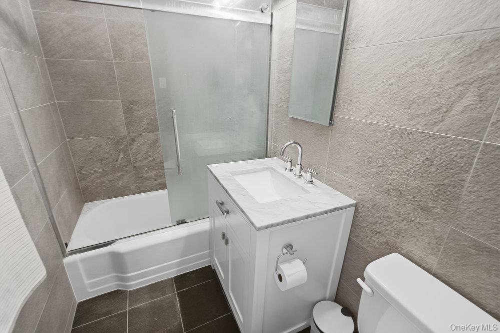 45 Hill Park Avenue # PR2, Great Neck, NY 11021