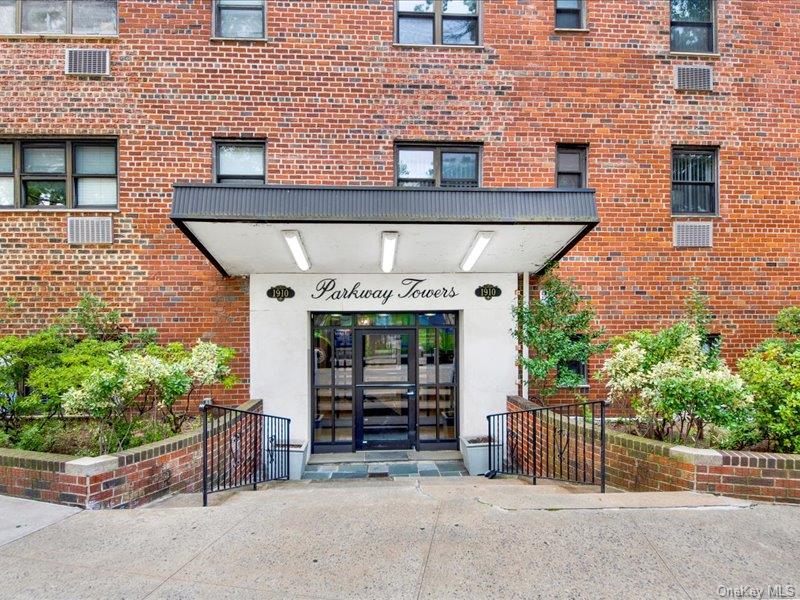 1910 S Pelham Parkway S # 3G, Bronx, NY 10461