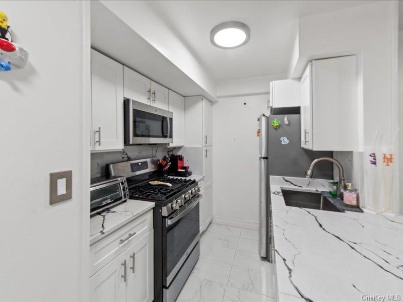 1910 S Pelham Parkway S # 3G, Bronx, NY 10461