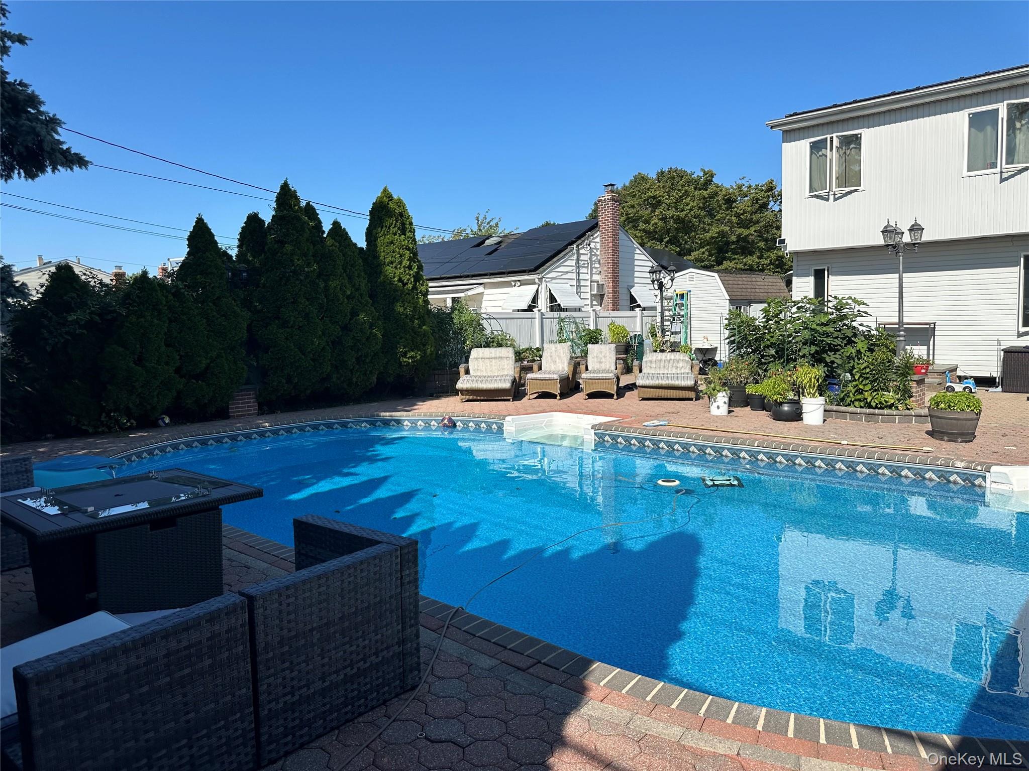 44 E End Avenue, Hicksville, NY 11801