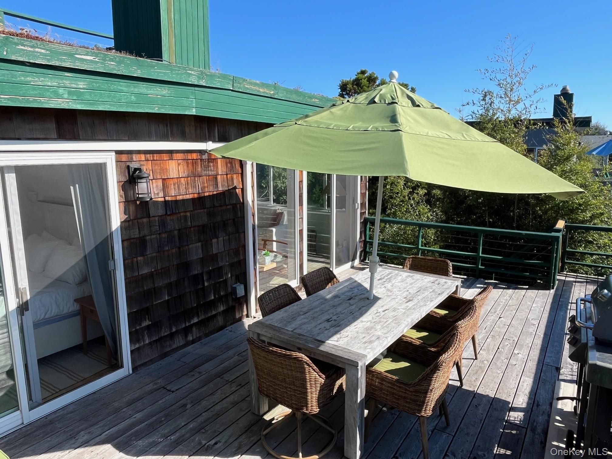 150 Clipper Roadway, Corneille Estates, NY 11770