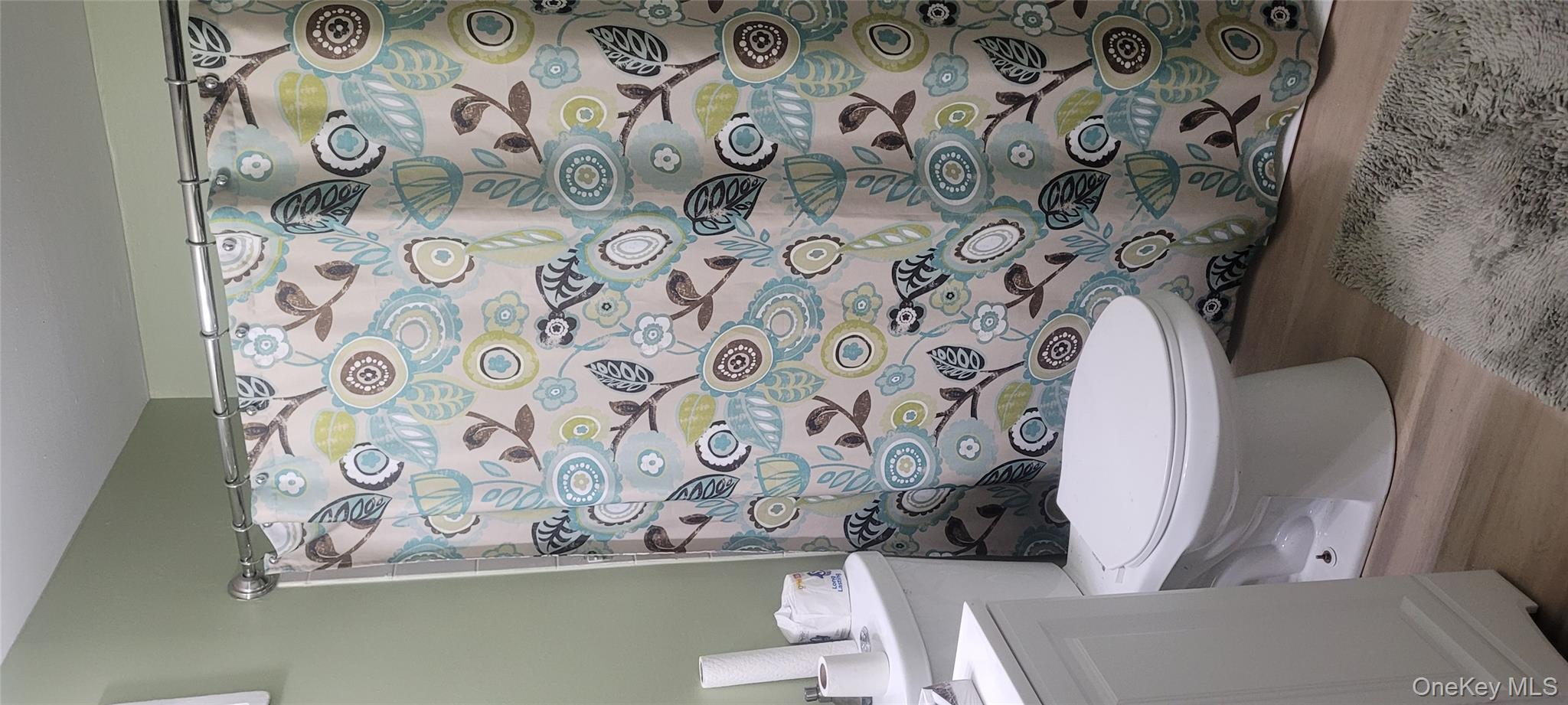 2 Williamsburg Court # C, Ridge, NY 11961