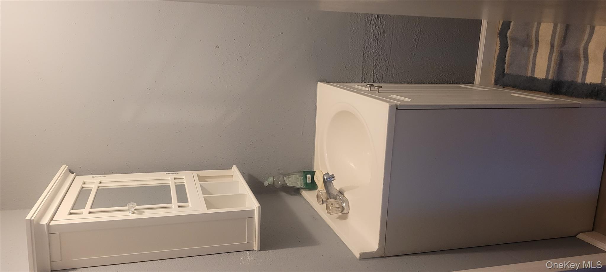 2 Williamsburg Court # C, Ridge, NY 11961