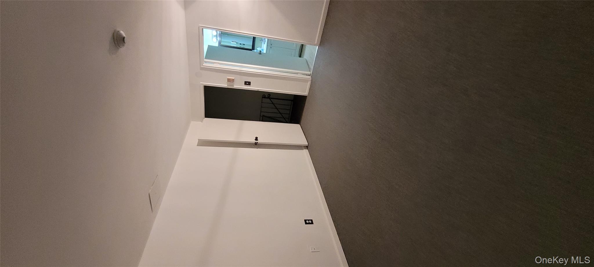 2 Williamsburg Court # C, Ridge, NY 11961