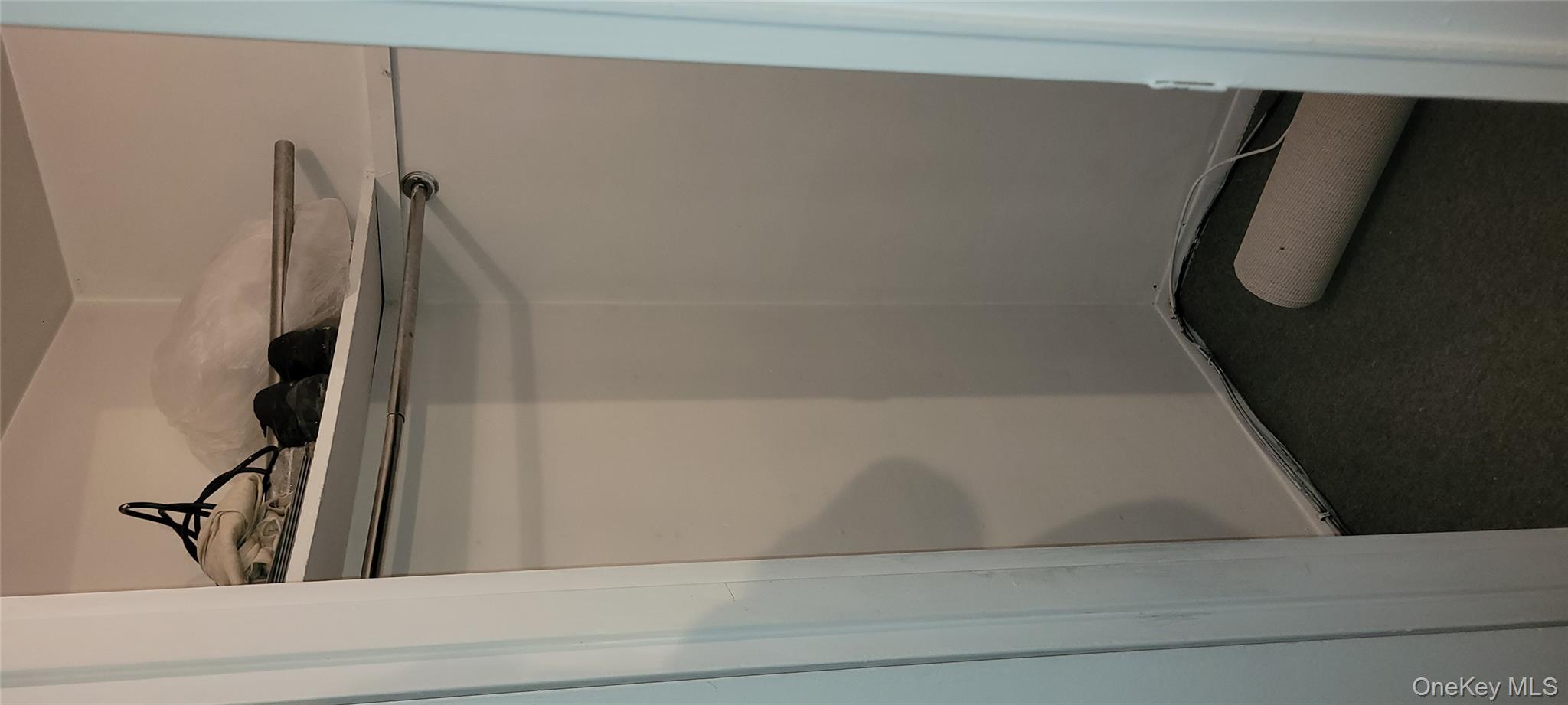 2 Williamsburg Court # C, Ridge, NY 11961