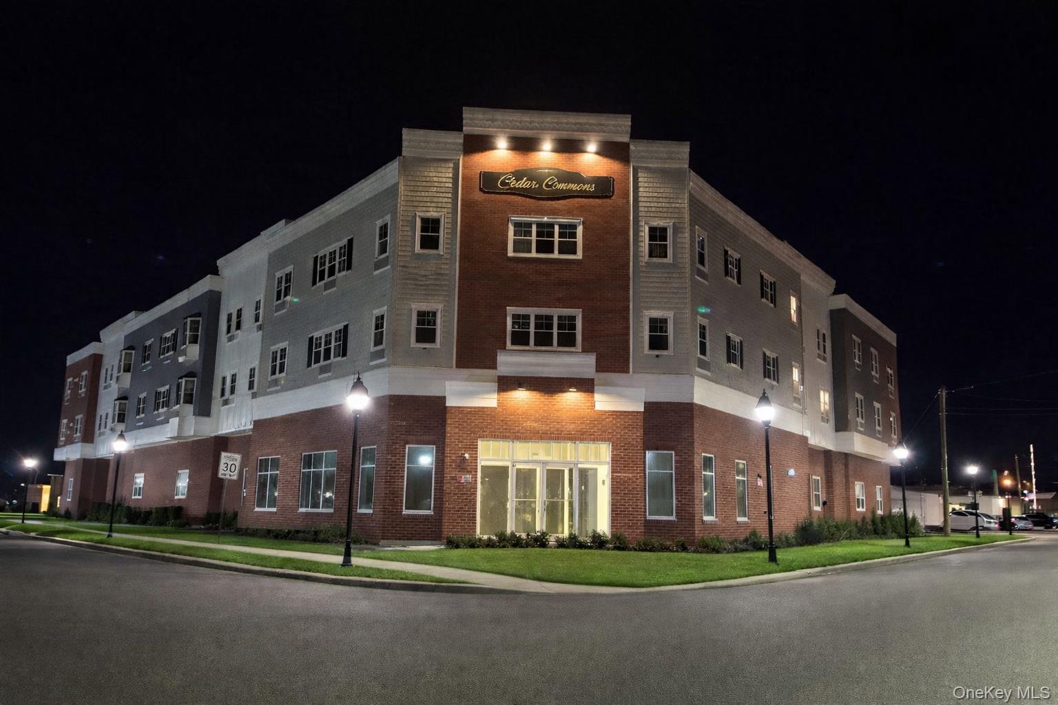 227 4th Avenue # 201A, Bay Shore, NY 11706