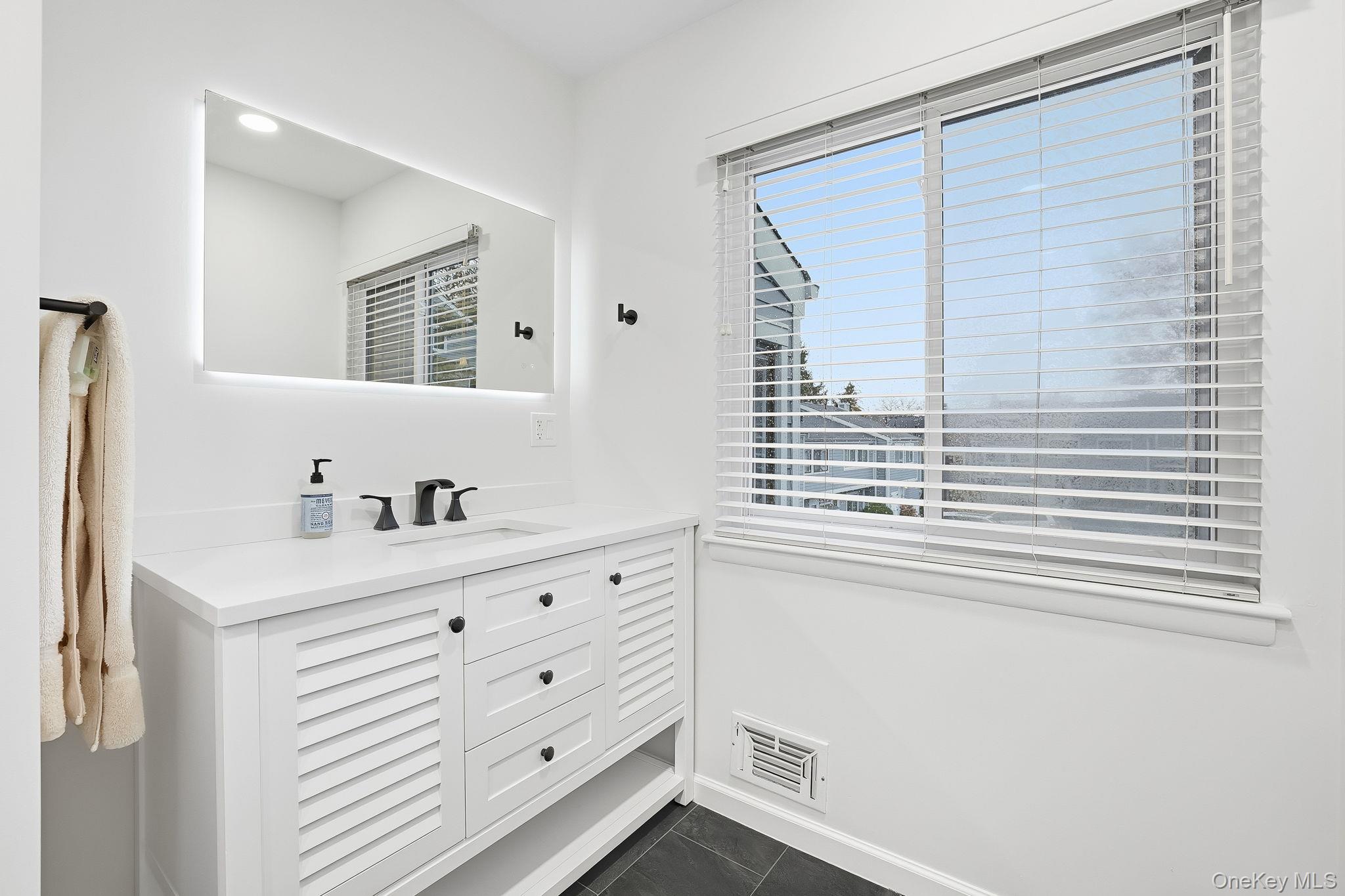 25 Barker Street # 315, Mount Kisco, NY 10549