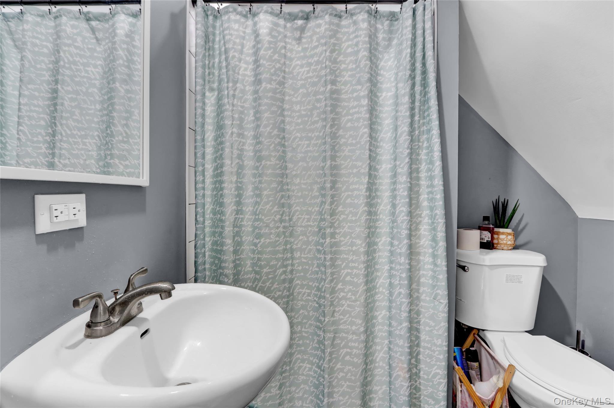 10445 198th Street, Jamaica, NY 11412