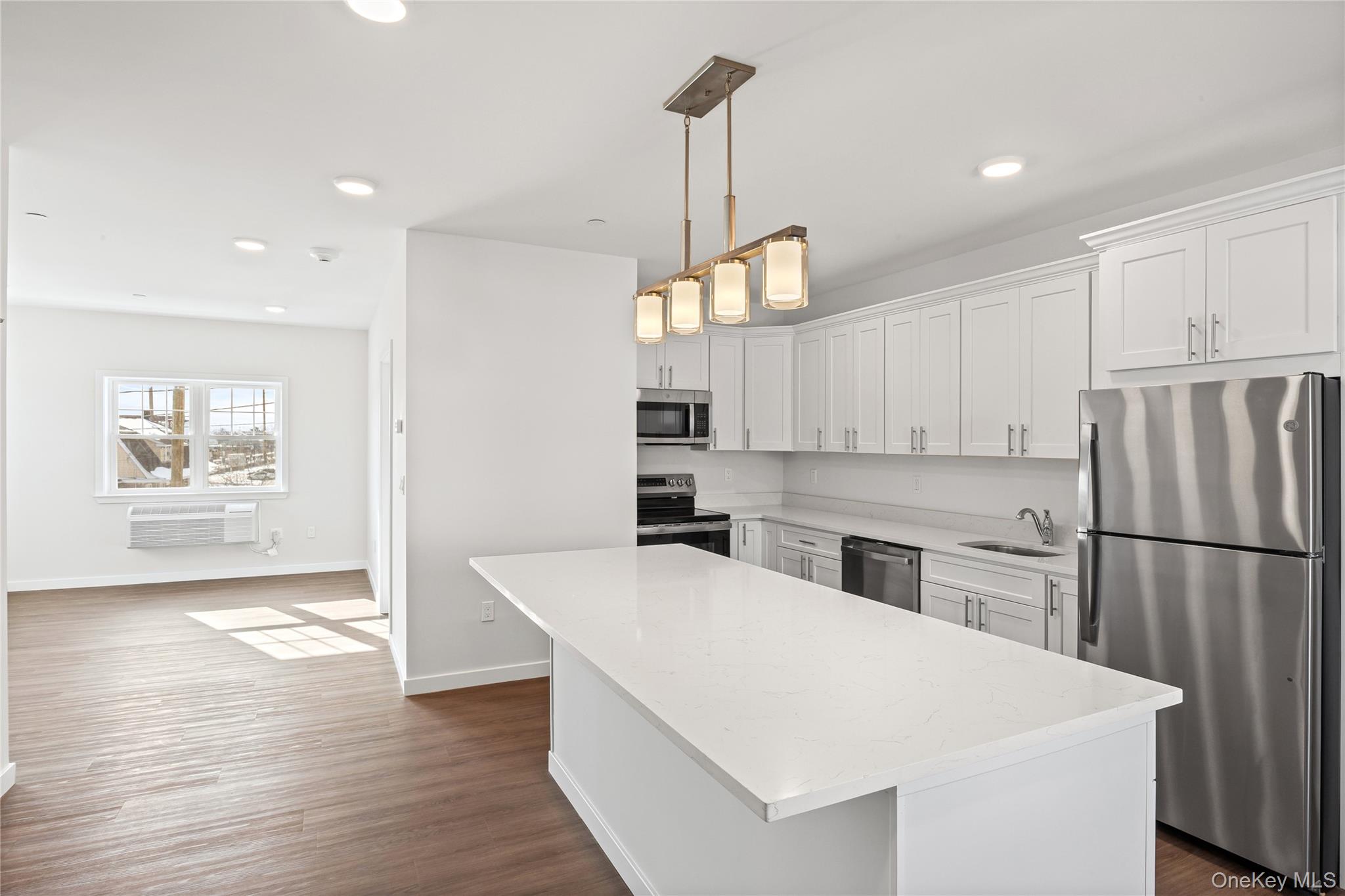 227 4th Avenue # 302B, Bay Shore, NY 11706